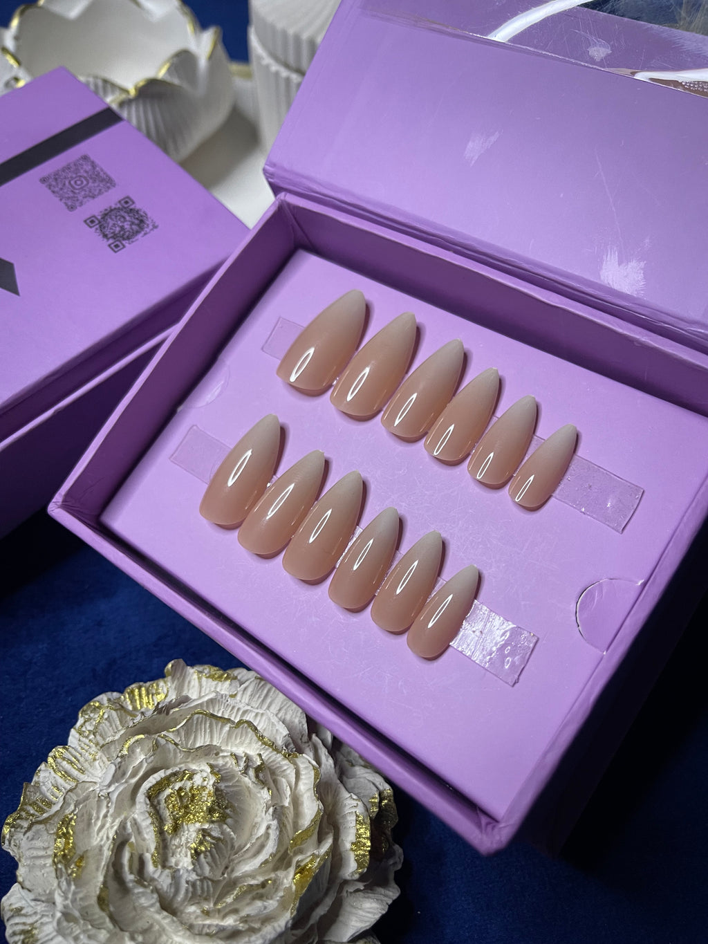 Natural White Ombre - Almond Press Ons