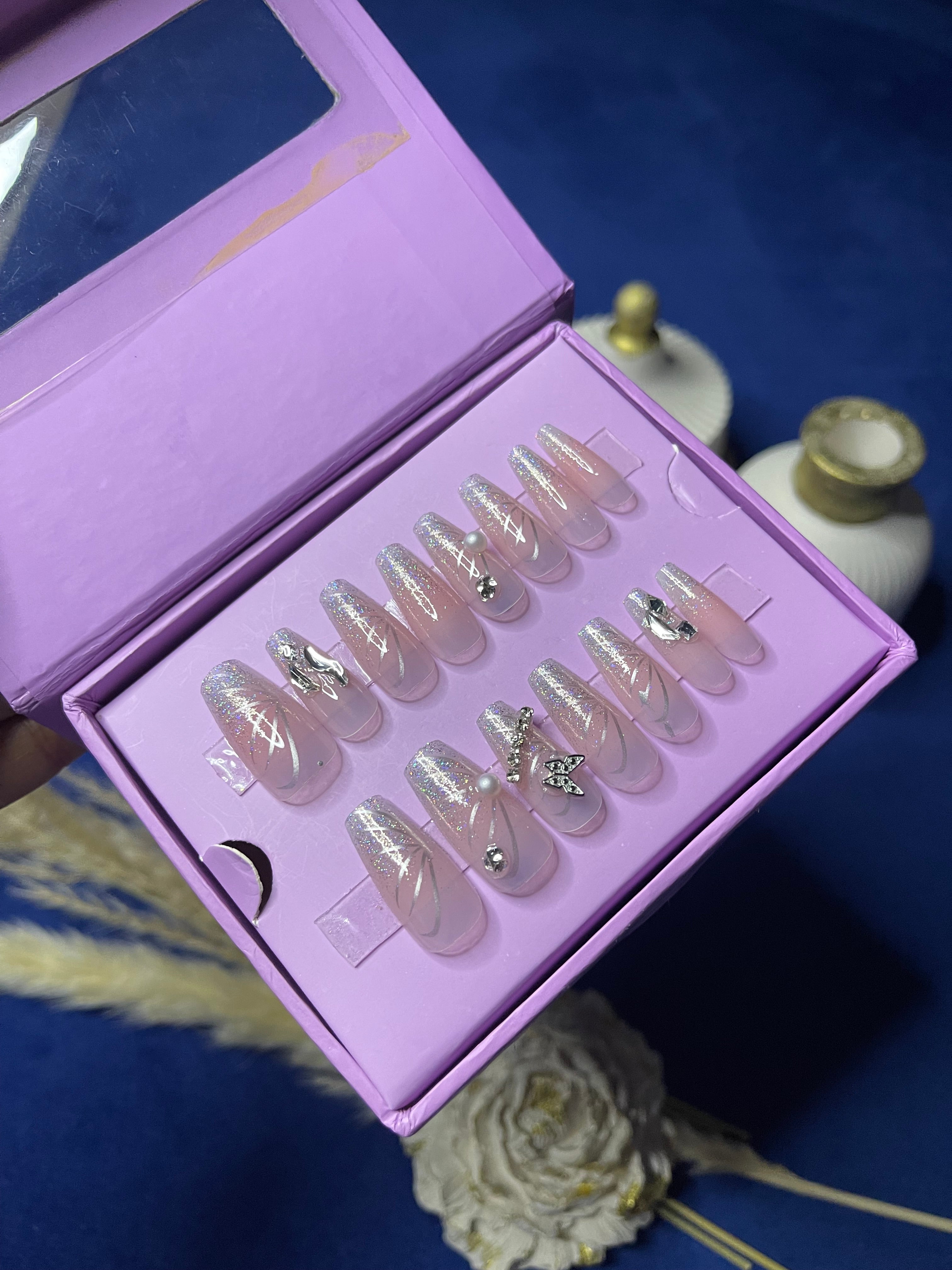 أغطية متعددة الفراشات - نعش