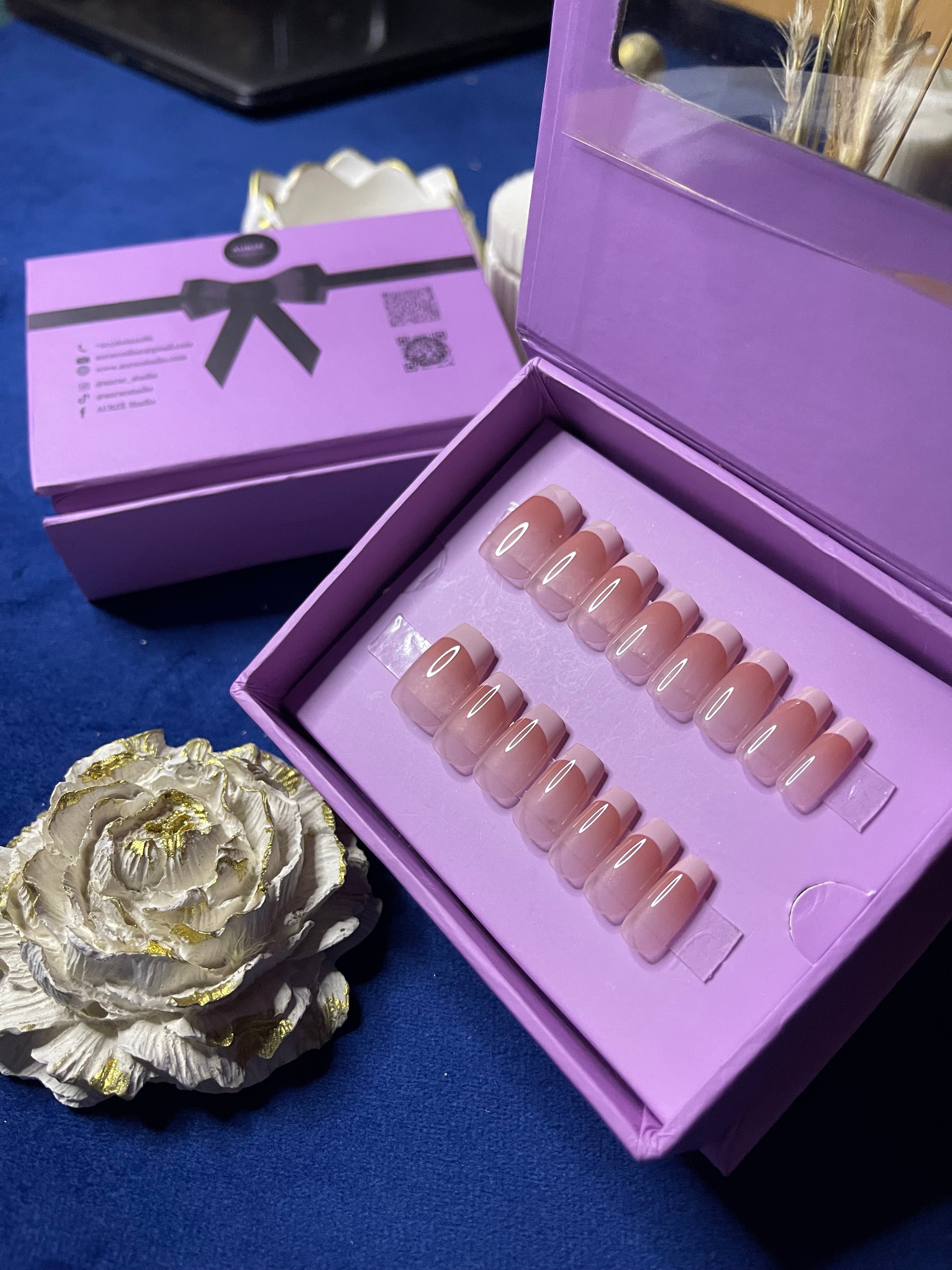 Natural Classic White French- Short Square Press Ons