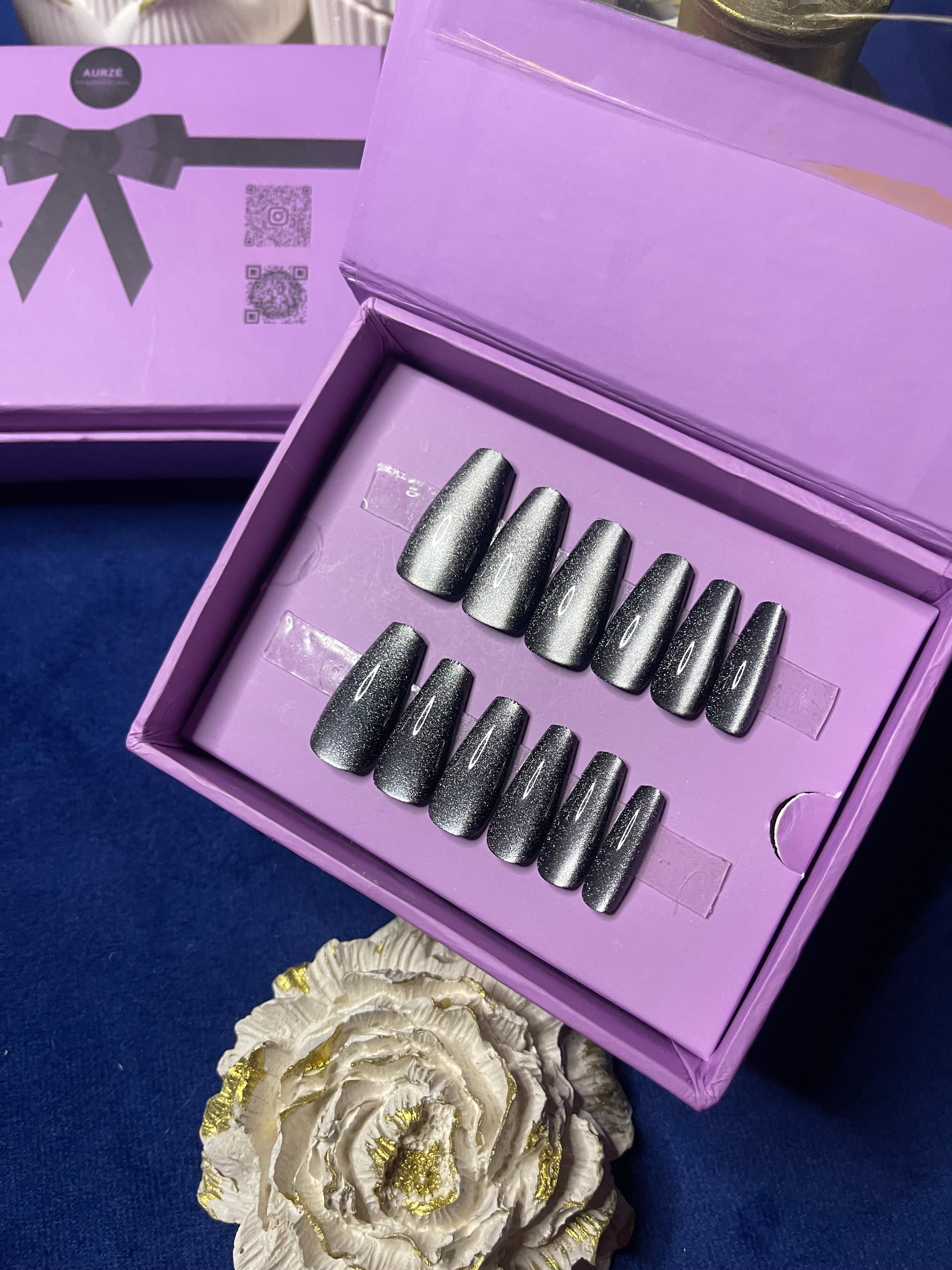 Black 9D Cat Eye - Coffin Press Ons