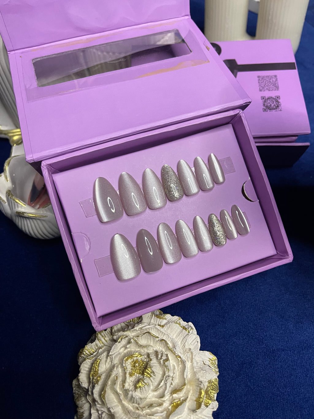 Silver Moon Glitter Cat Eye - Almond Press Ons