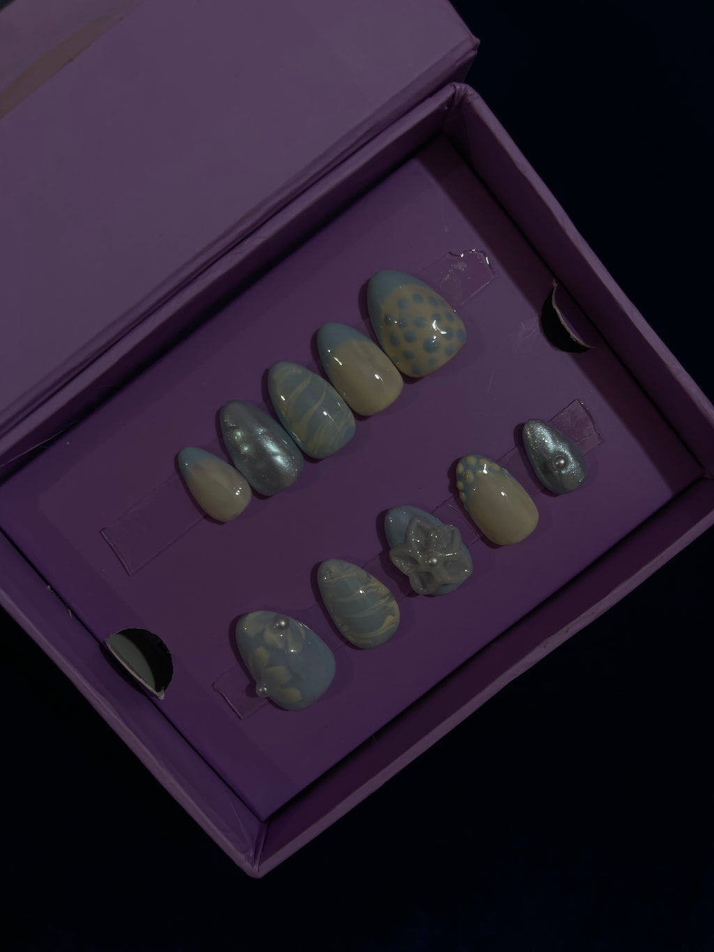 Sky is the limit- Short Almond Press On Nails