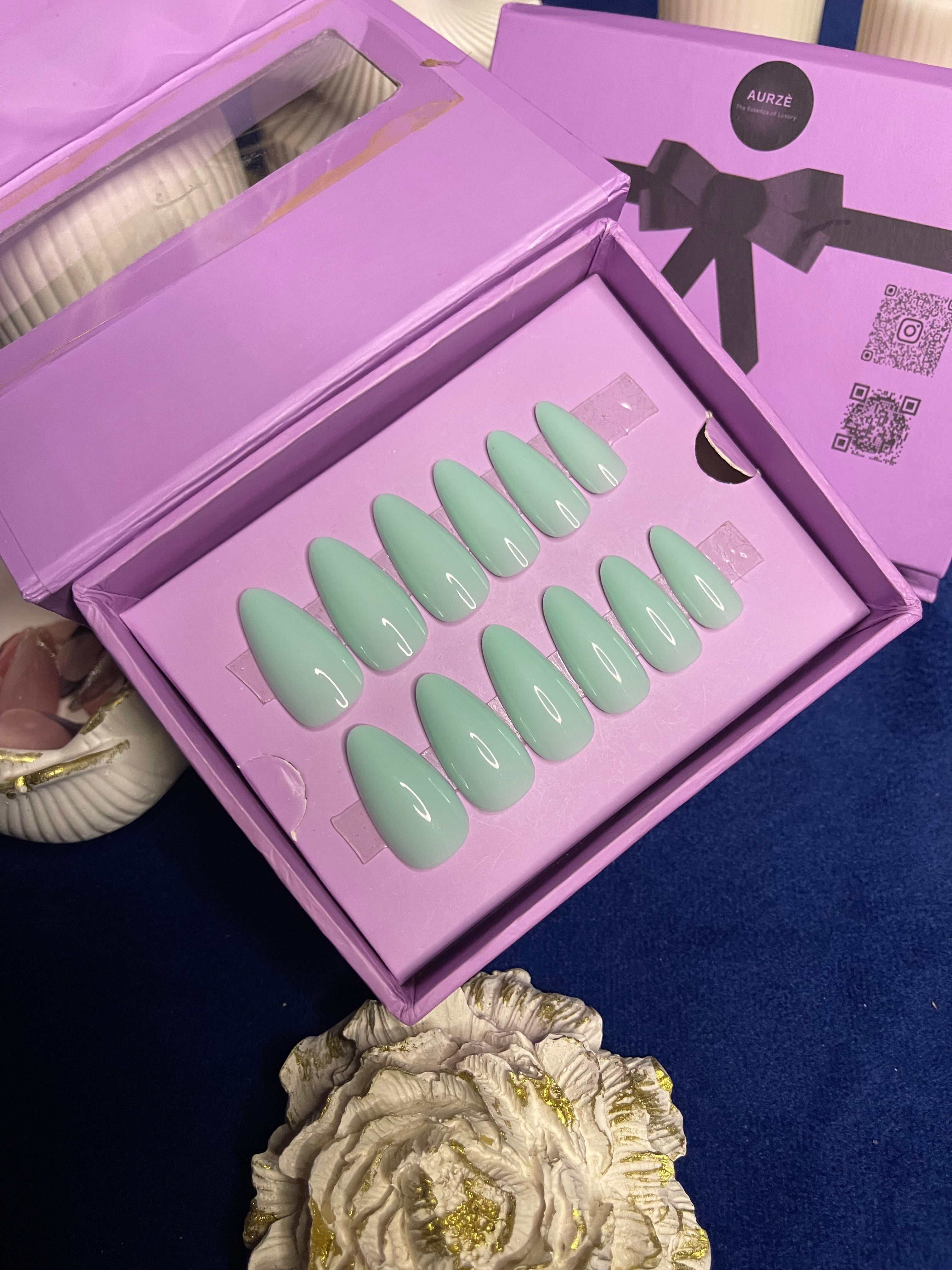 Plain Pistachio- Almond Press Ons