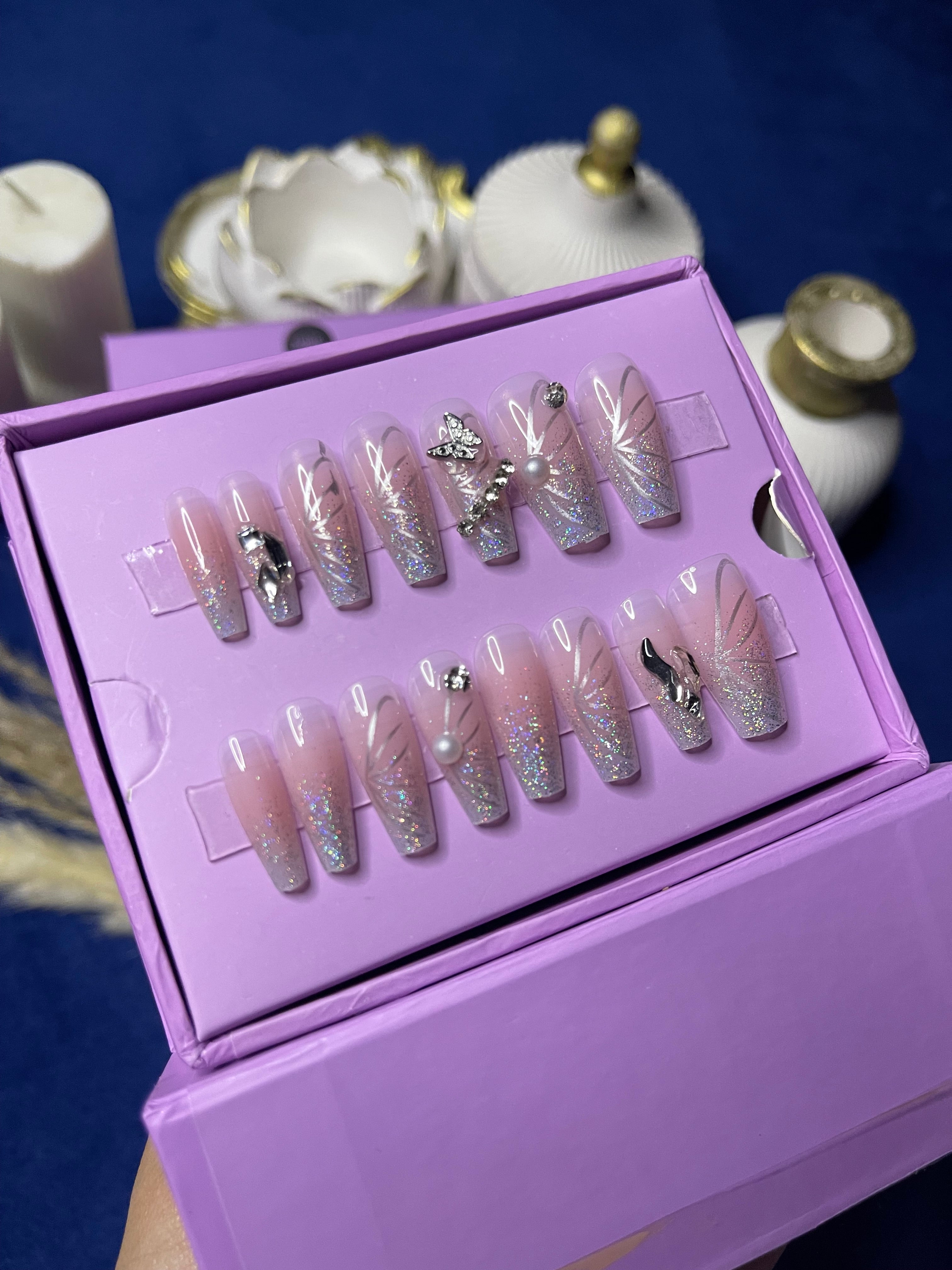 أغطية متعددة الفراشات - نعش