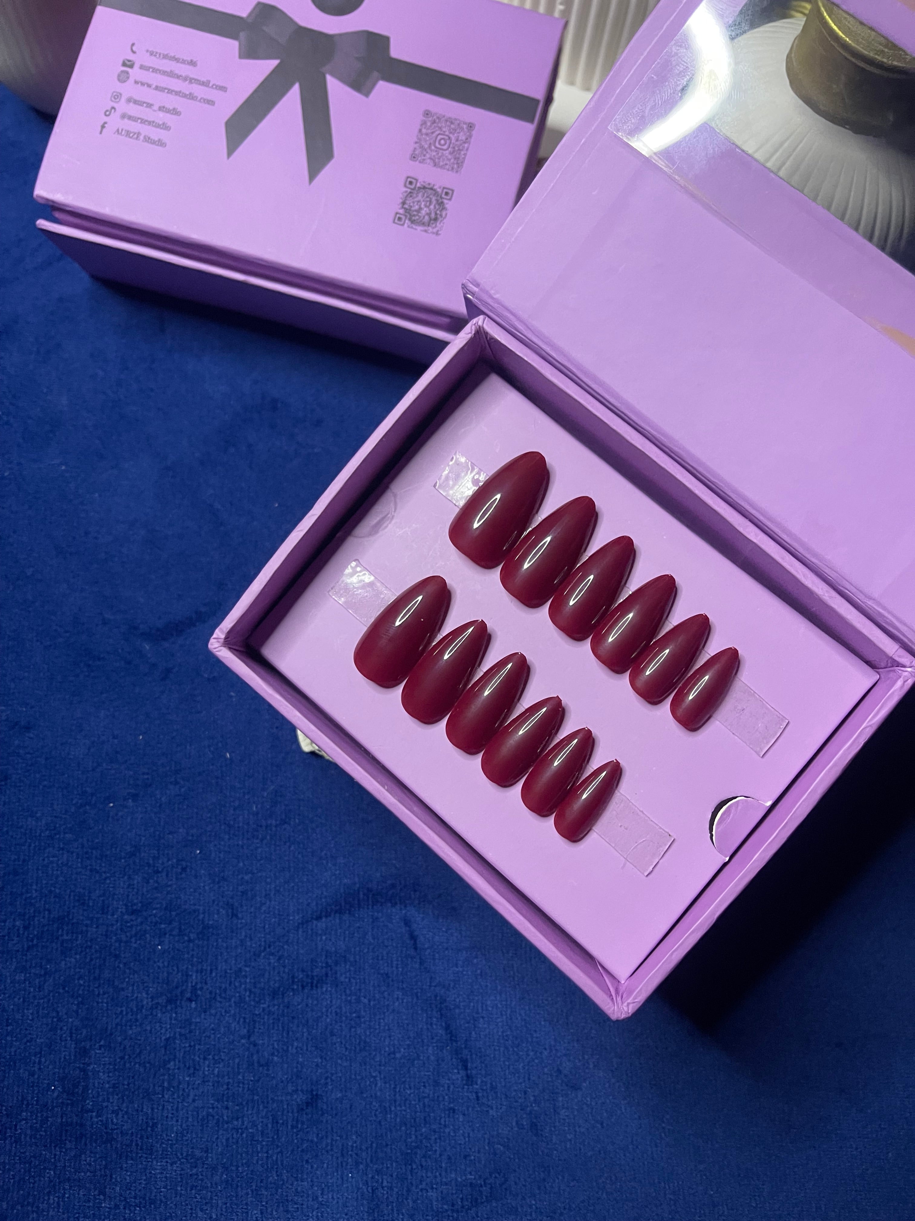 Plain Red - Medium Almond Press Ons