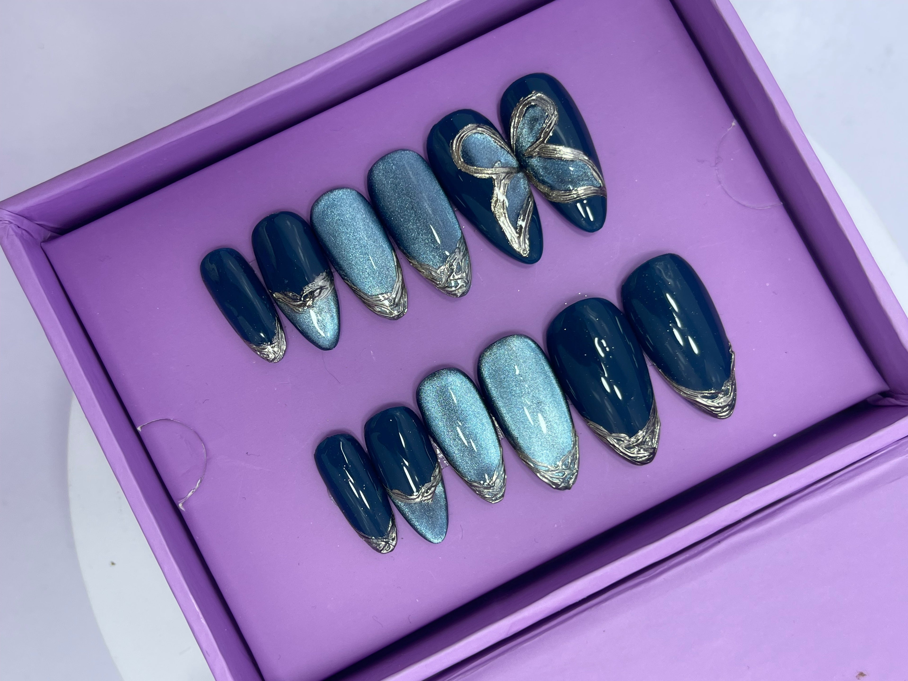 Zinc Butterfly to Cat Eye - Almond Press On Nails