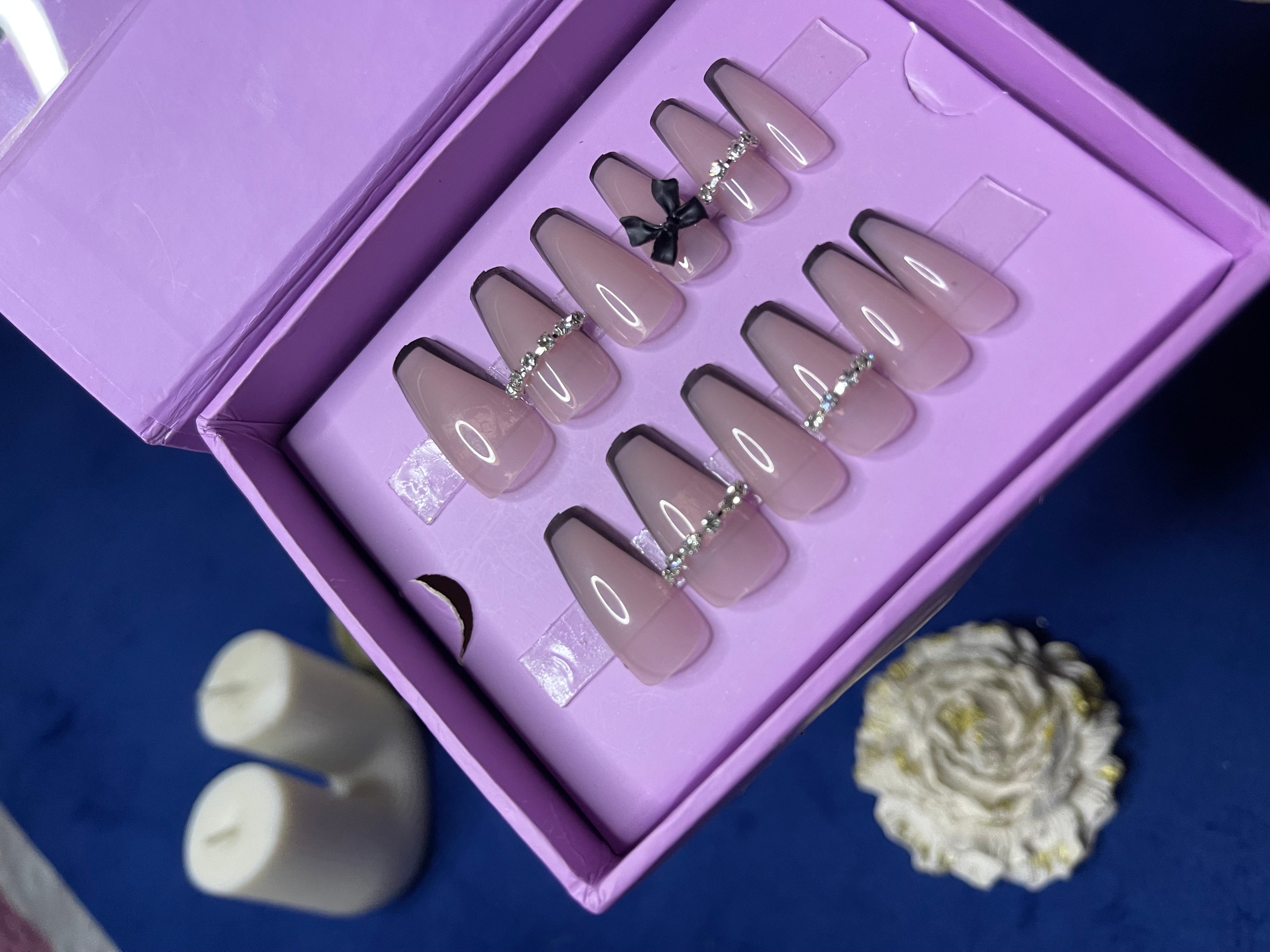 Black Edge French and bow- Coffin Press Ons