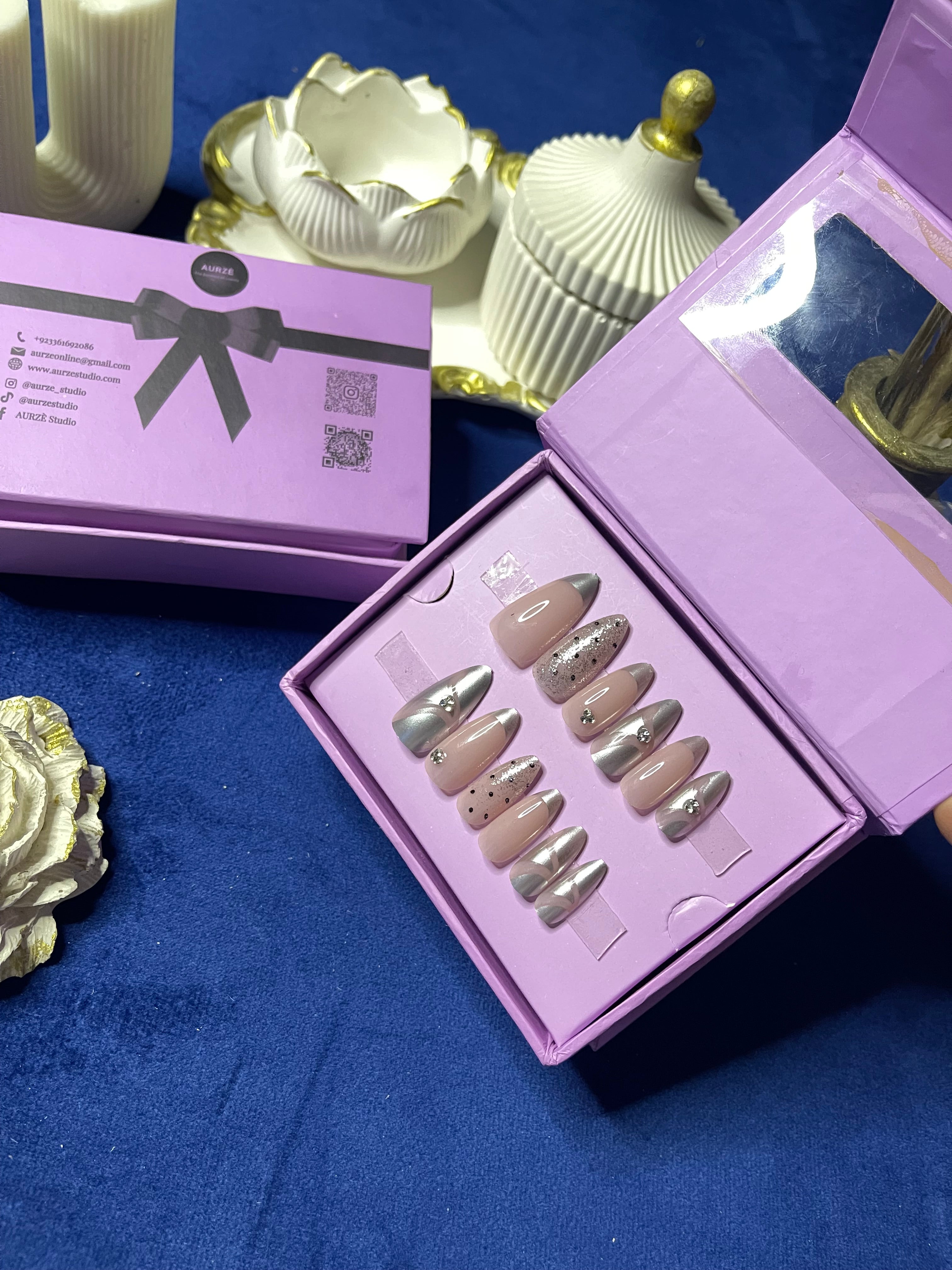 Polka Dots & Chrome - Almond Press Ons