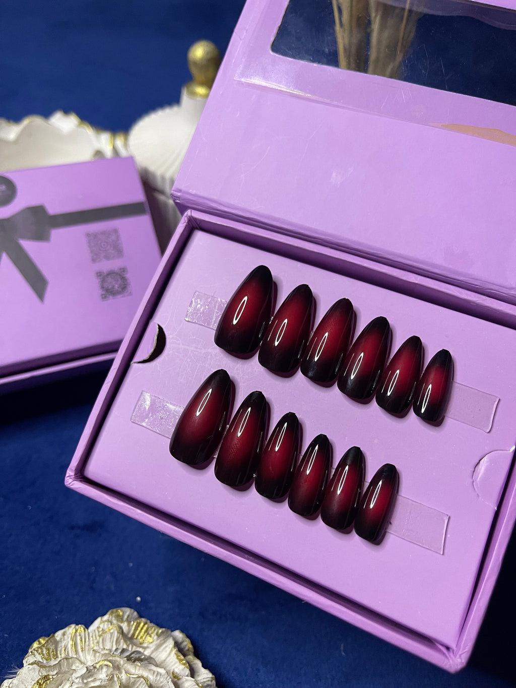 Red & Black Round Ombre - Almond Press Ons