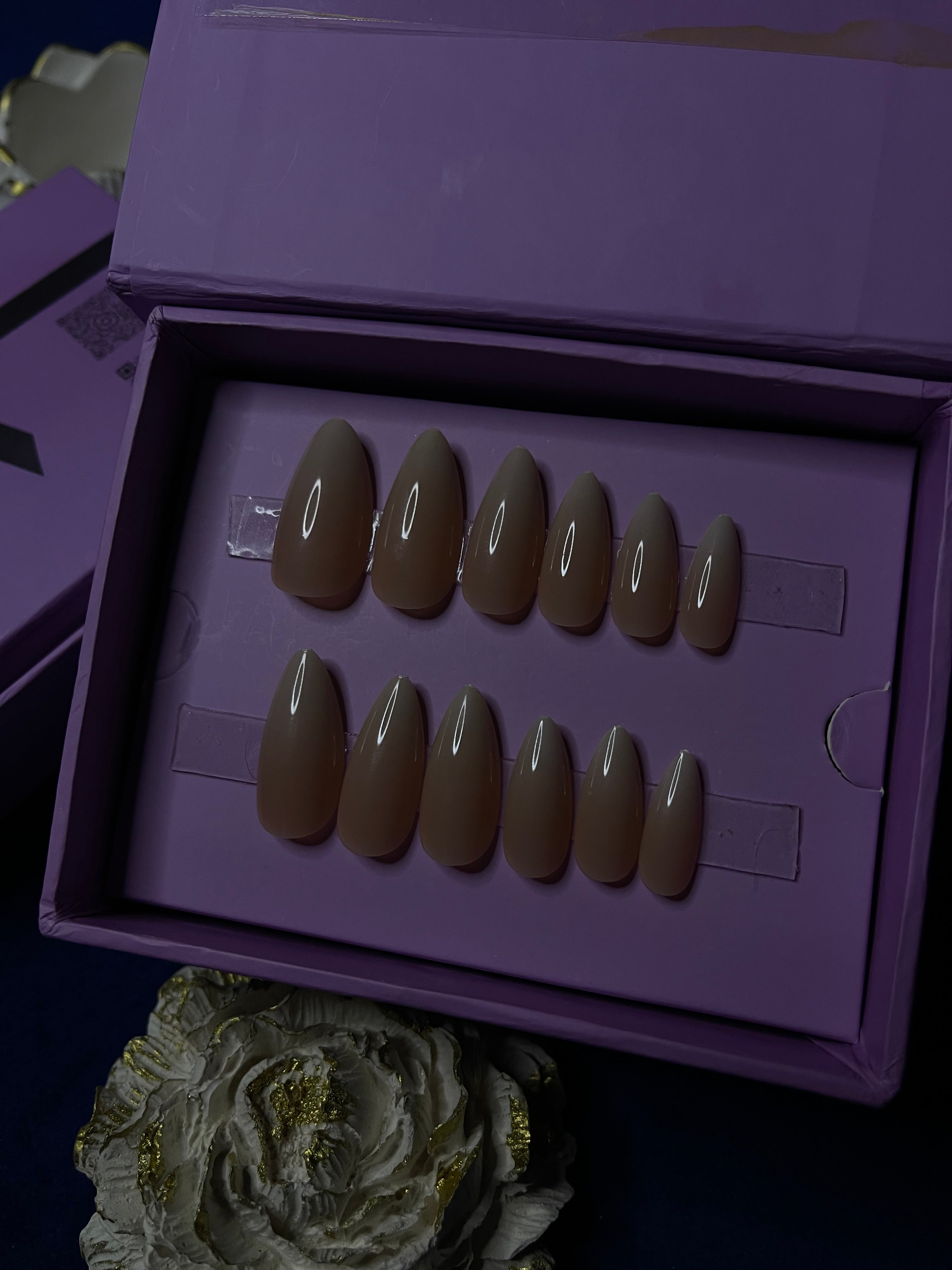 Natural White Ombre - Almond Press Ons