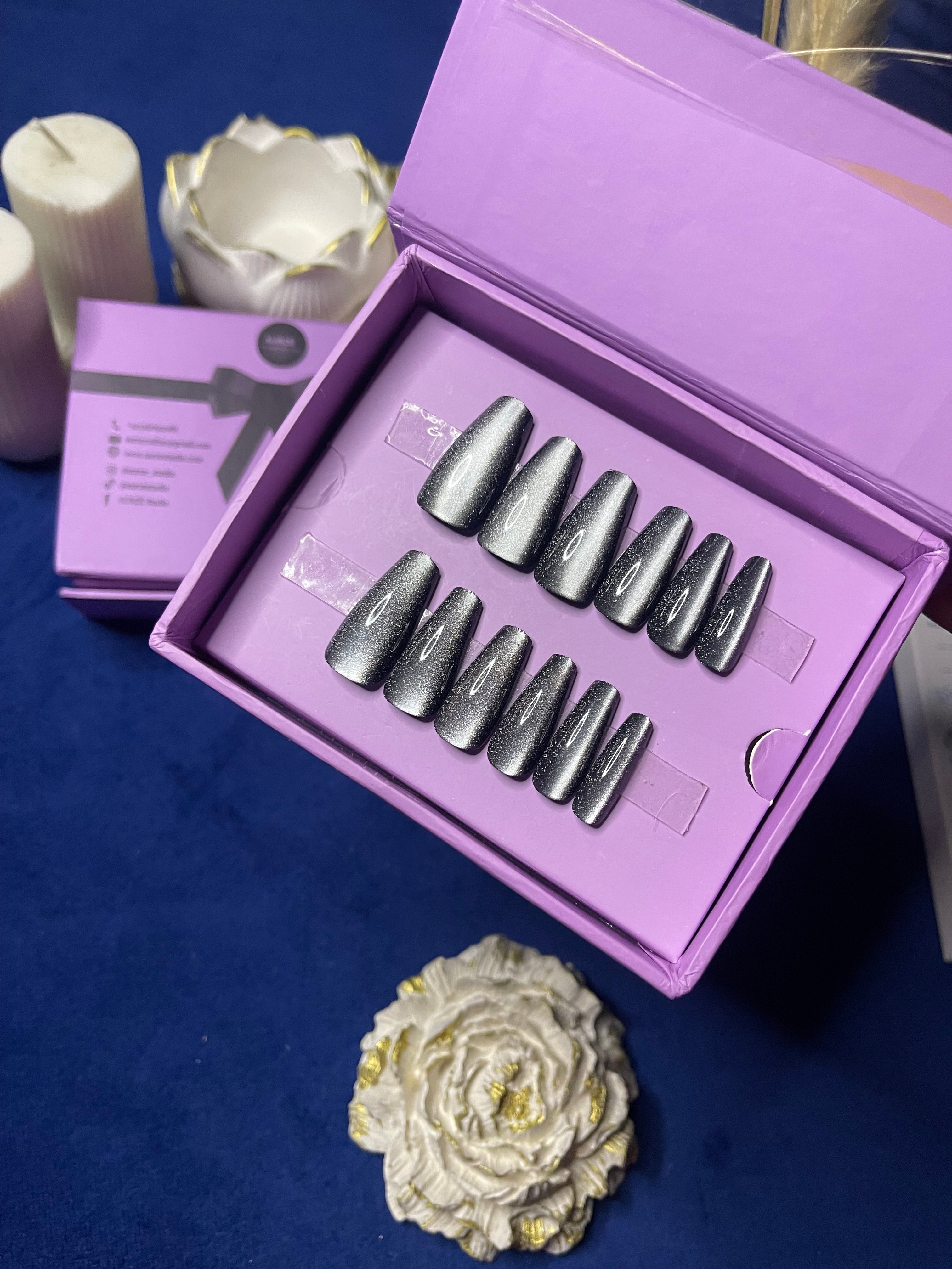 Black 9D Cat Eye - Coffin Press Ons