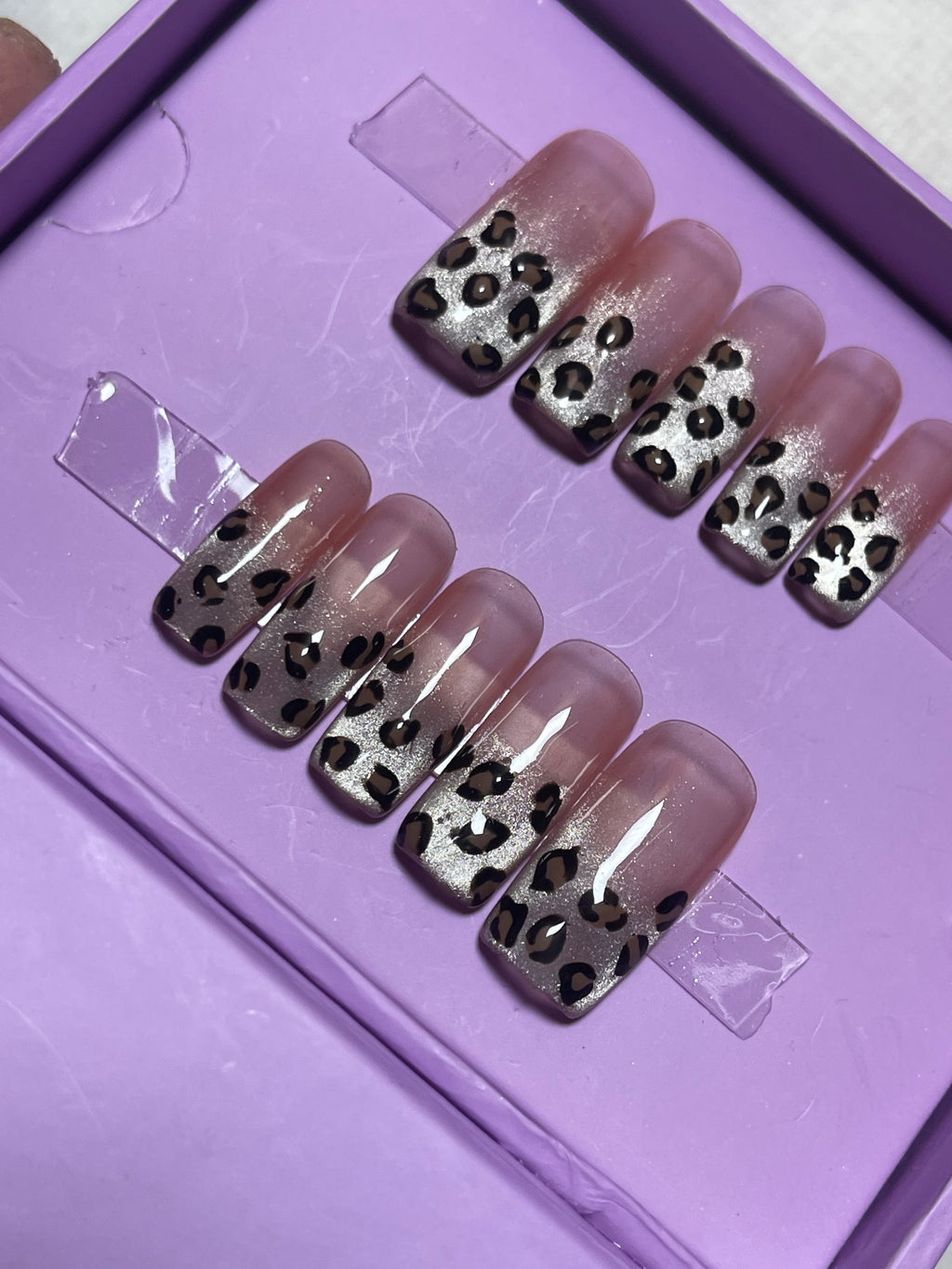 Realistic Leopard cat eye ombre - Medium Square Press Ons