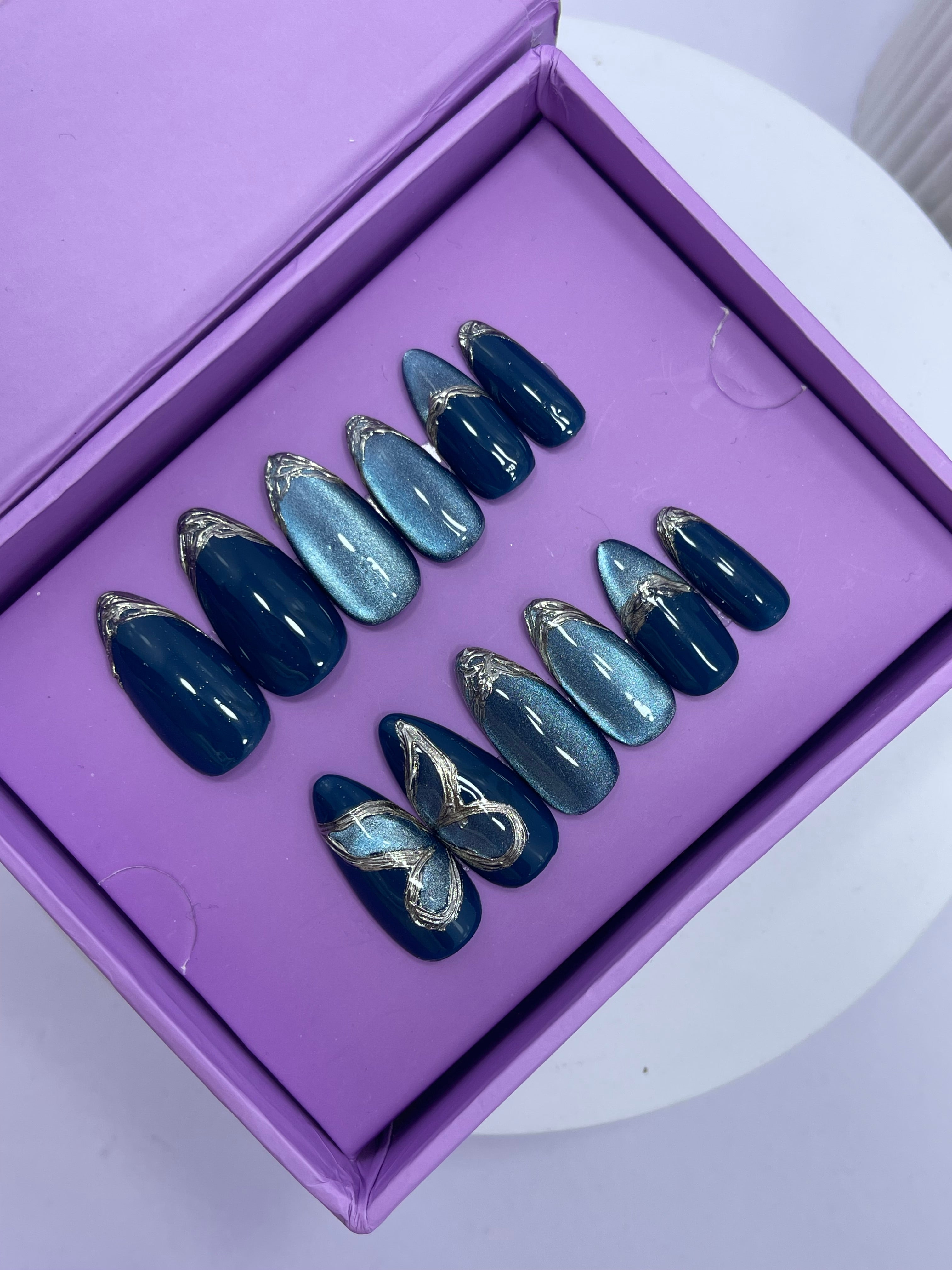 Zinc Butterfly to Cat Eye - Almond Press On Nails