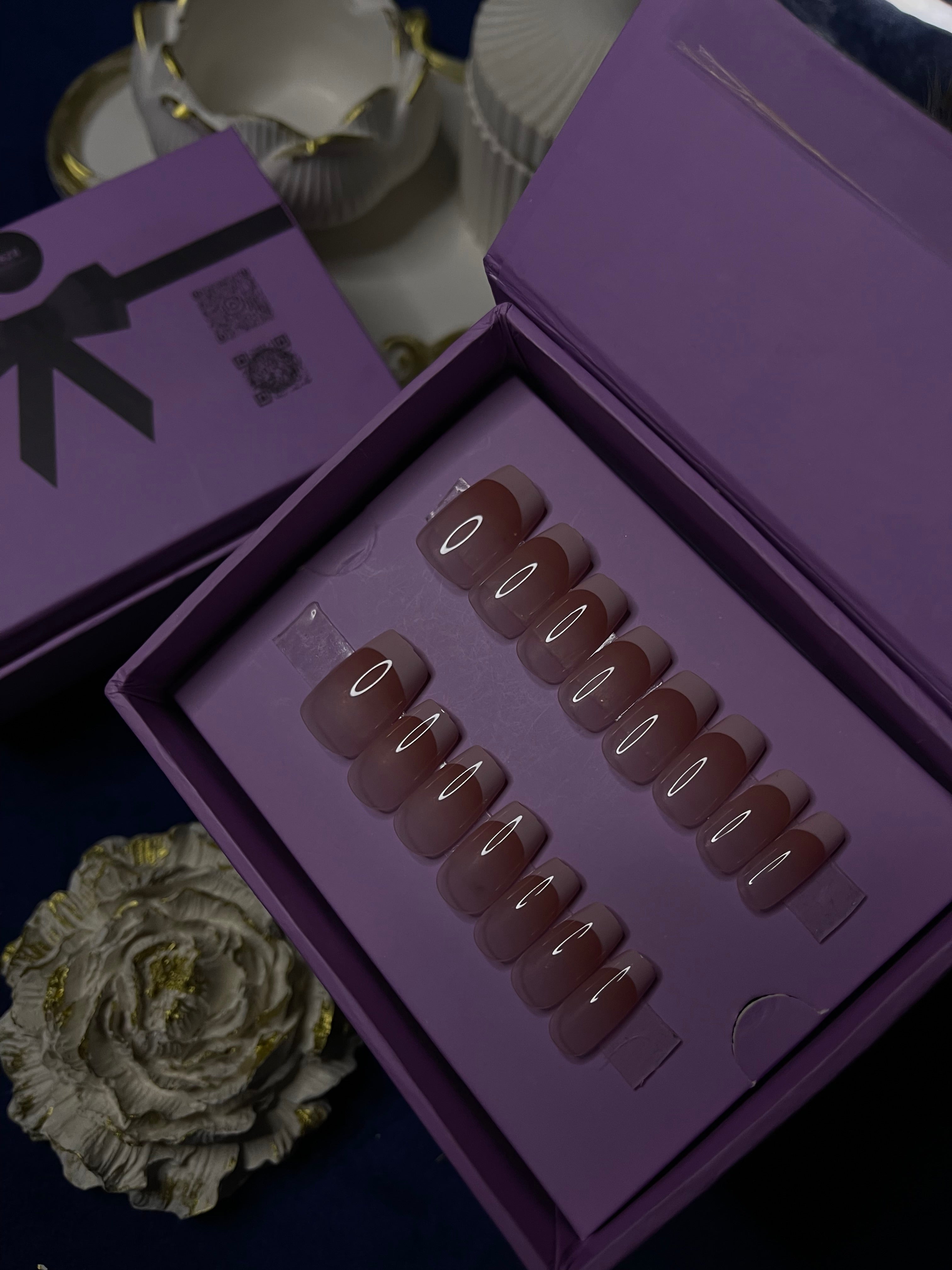 Natural Classic White French- Short Square Press Ons