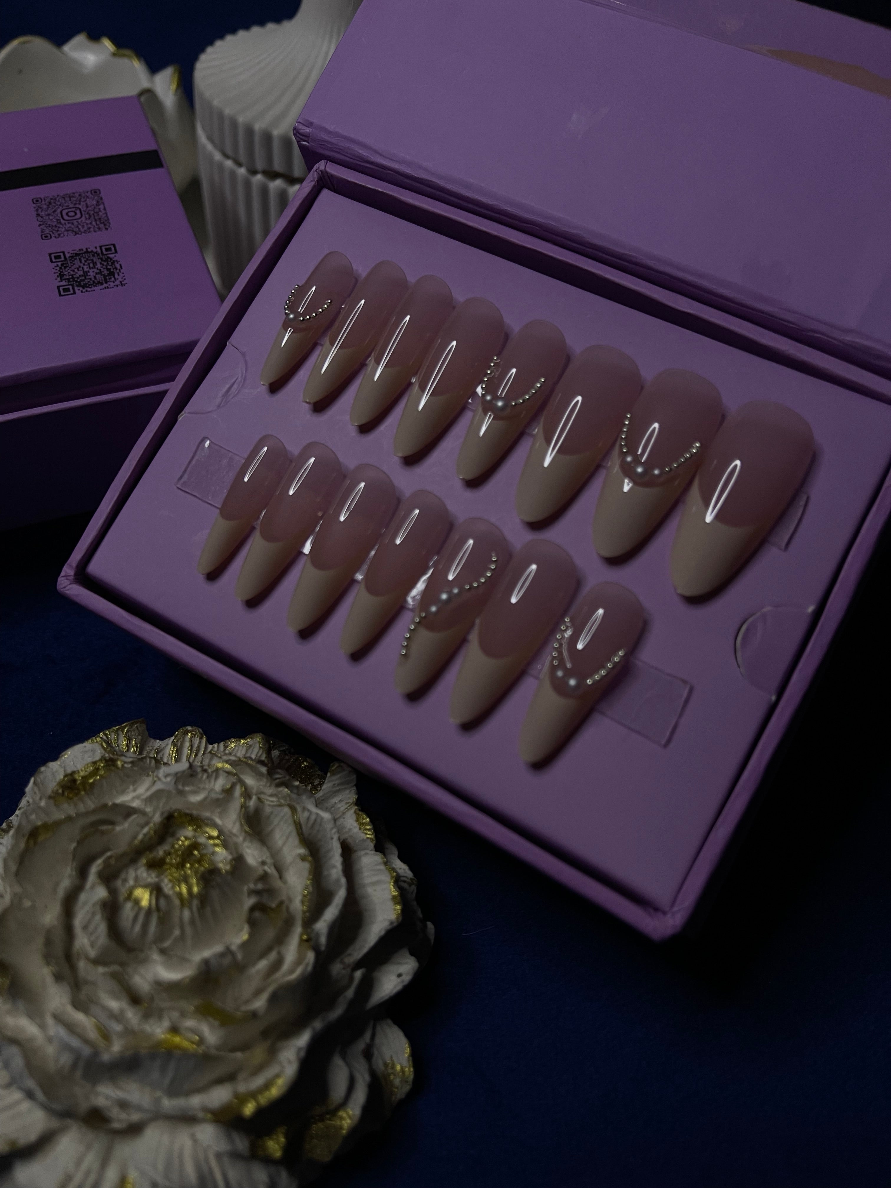 Deep U Luxury French - Almond Press Ons