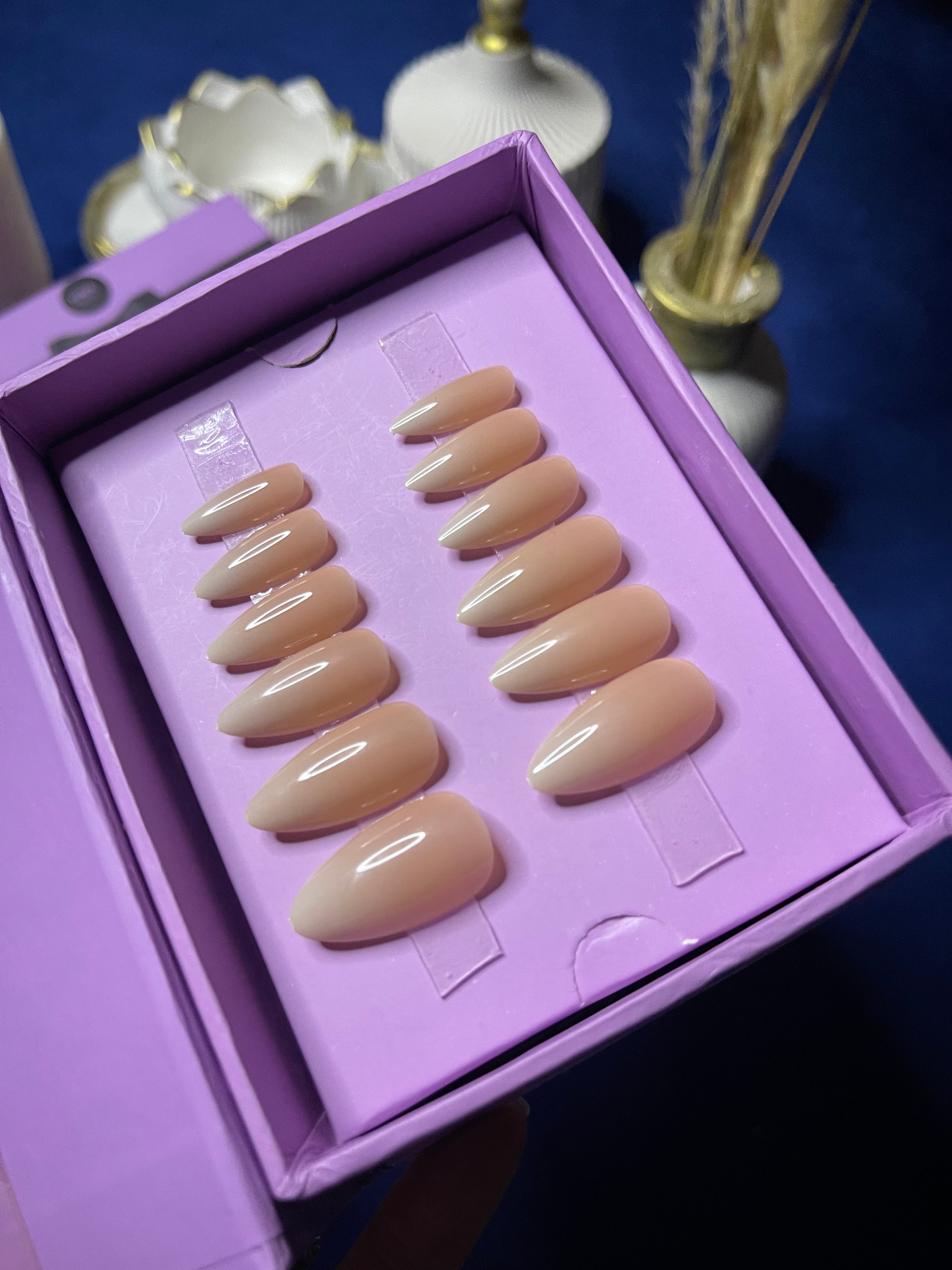 Natural White Ombre - Almond Press Ons