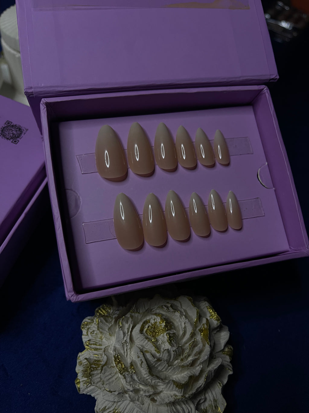 Natural White Ombre - Almond Press Ons