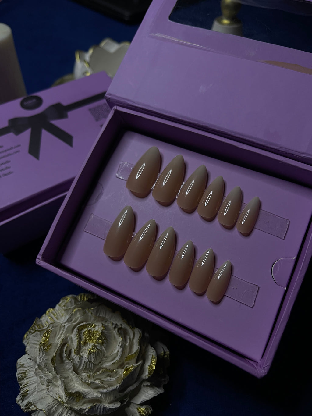 Natural White Ombre - Almond Press Ons