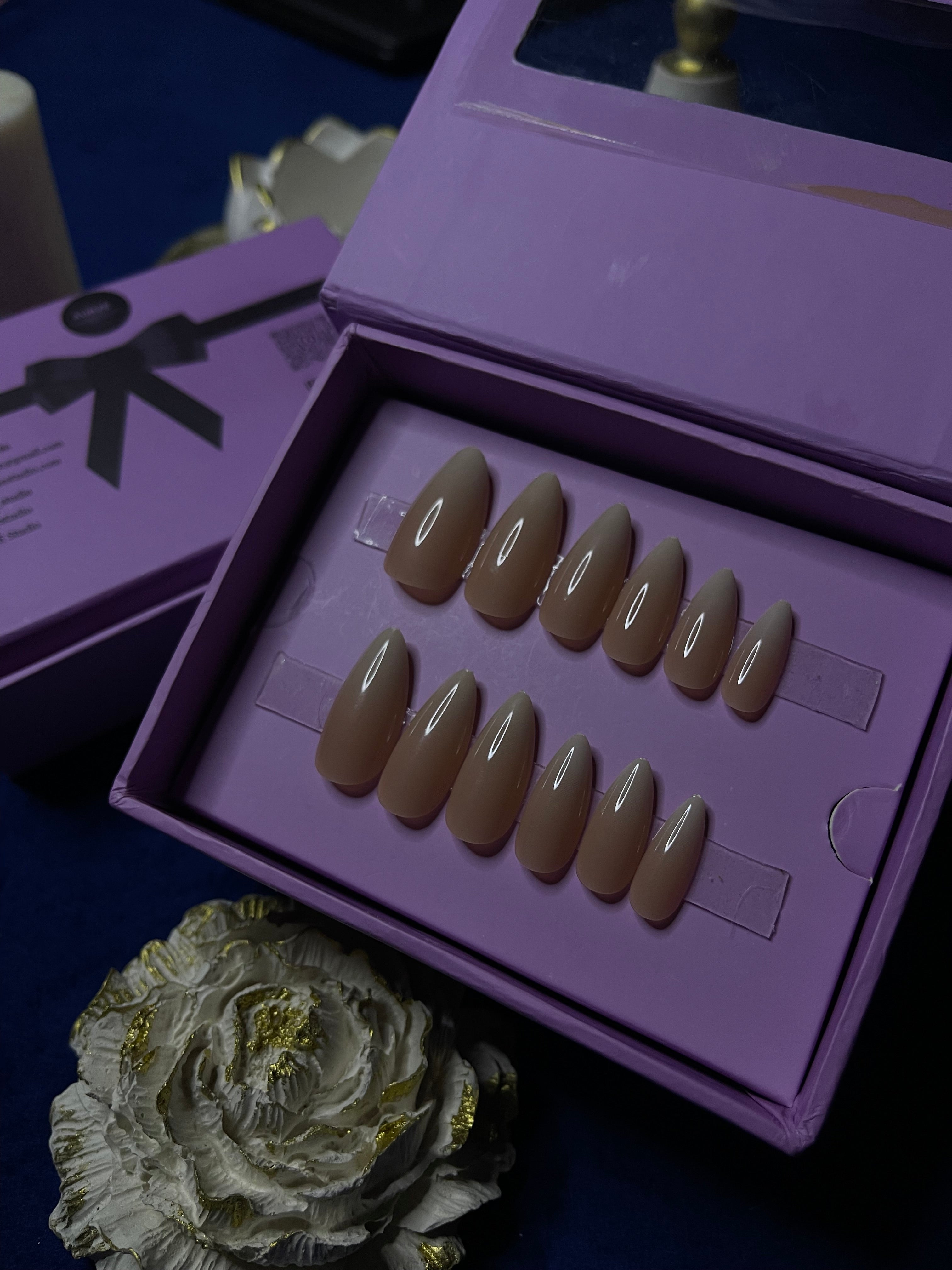 Natural White Ombre - Almond Press Ons