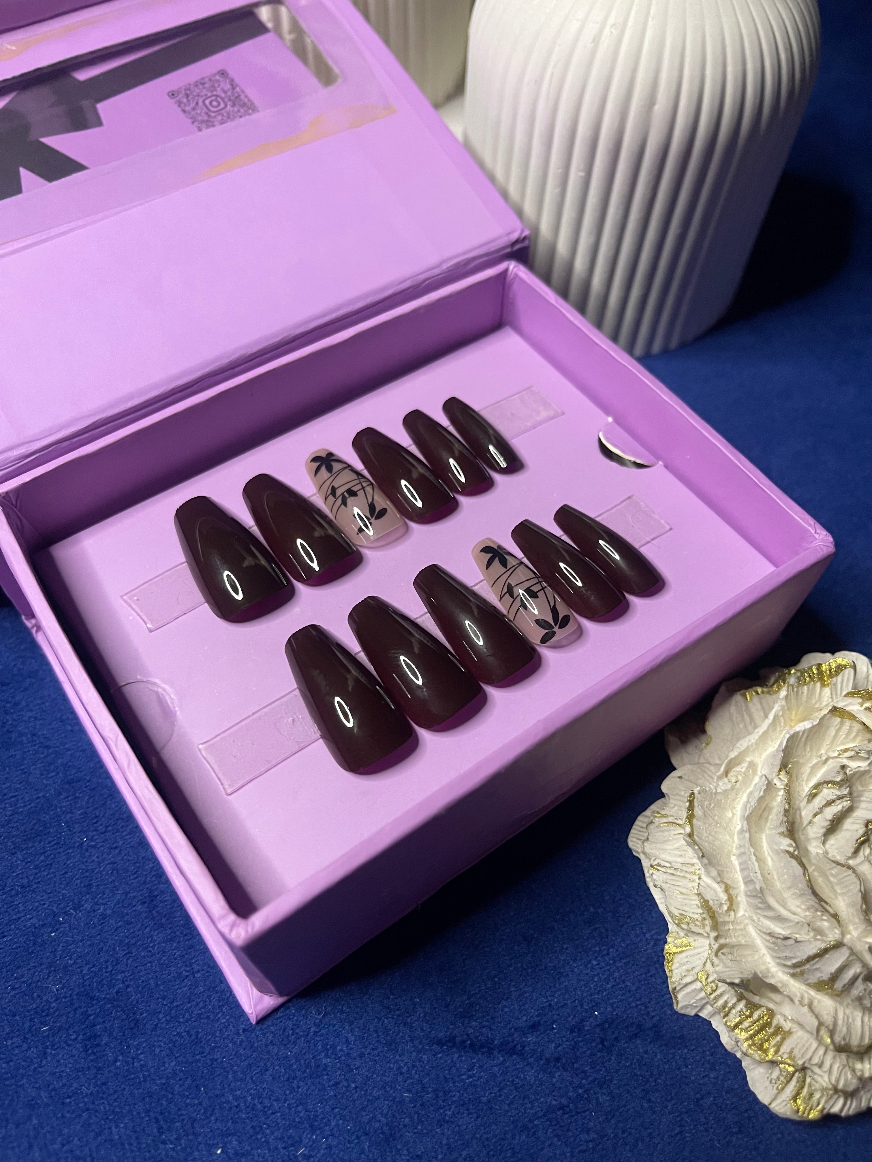 Maroon floral - Coffin Press On Nails