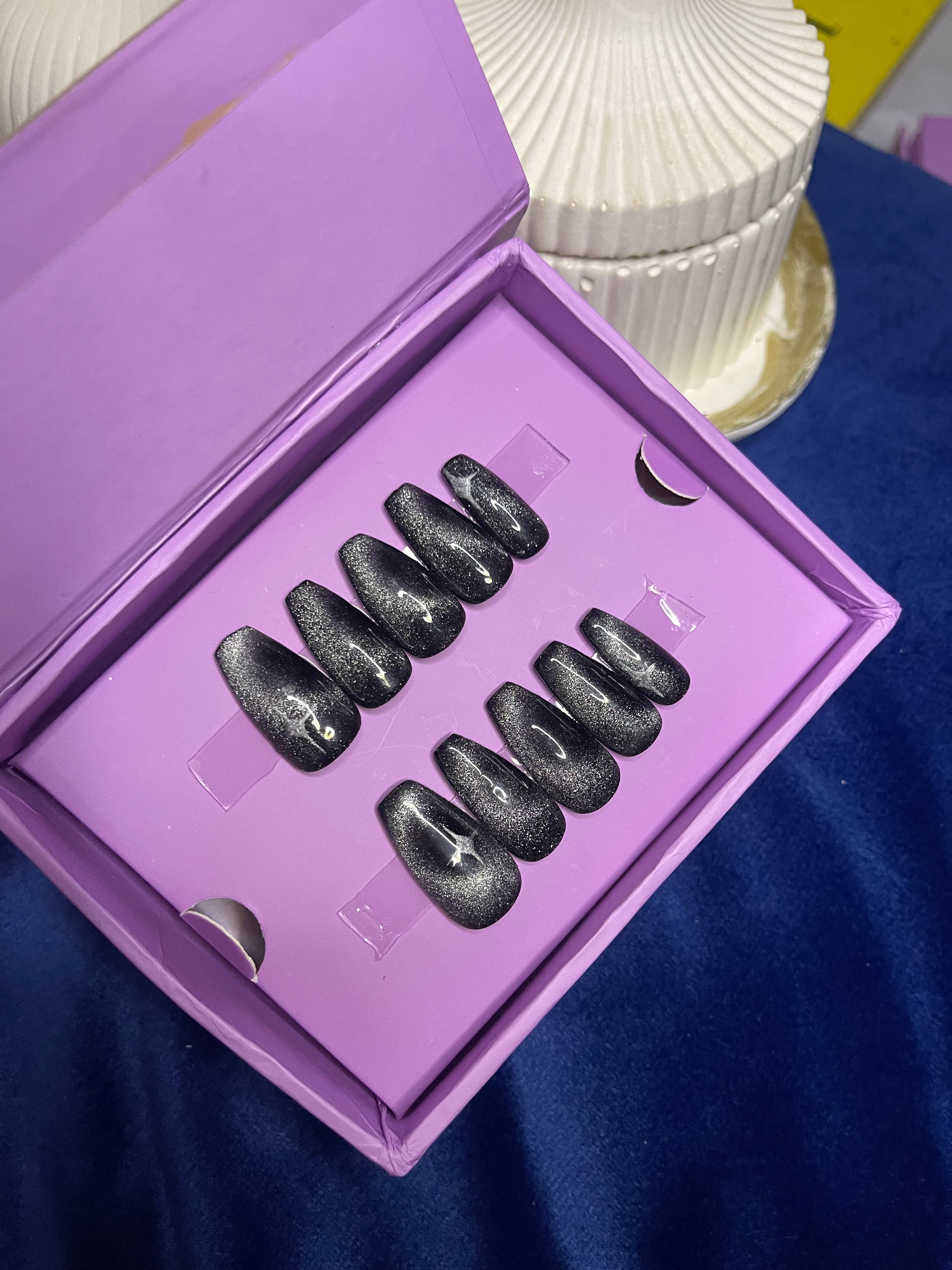 Black Moon Cat Eye - Coffin Press On Nails