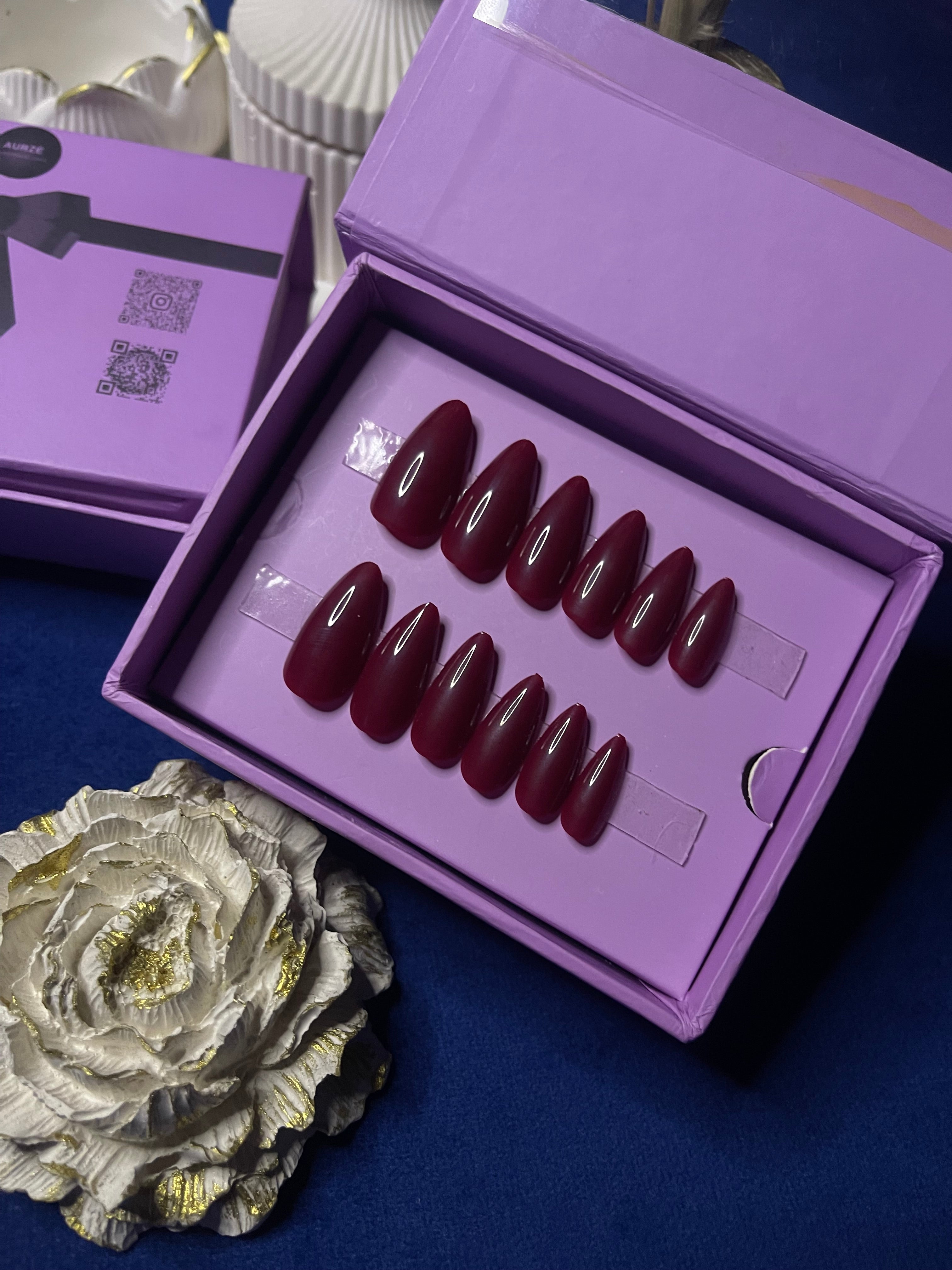 Plain Red - Medium Almond Press Ons