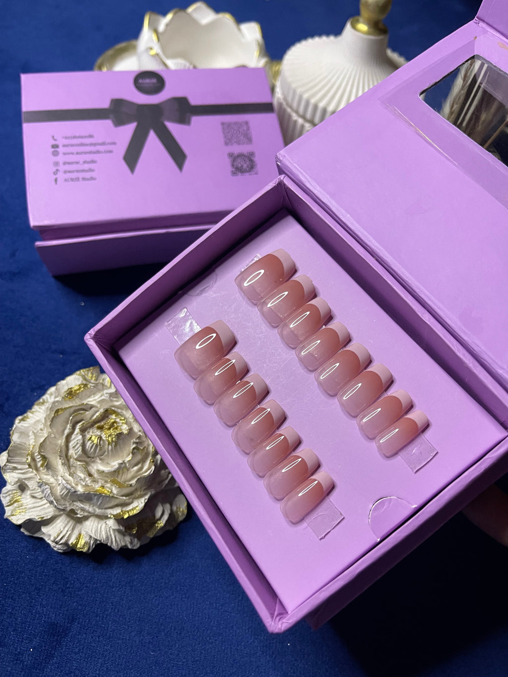 Natural Classic White French- Short Square Press Ons