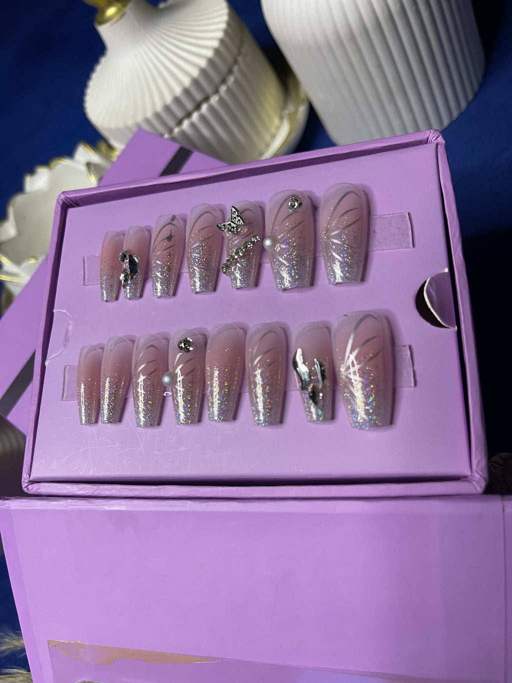 أغطية متعددة الفراشات - نعش