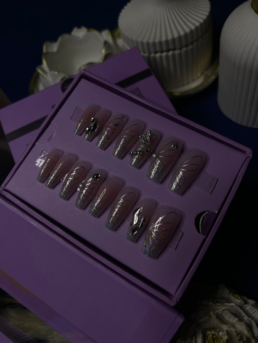 أغطية متعددة الفراشات - نعش