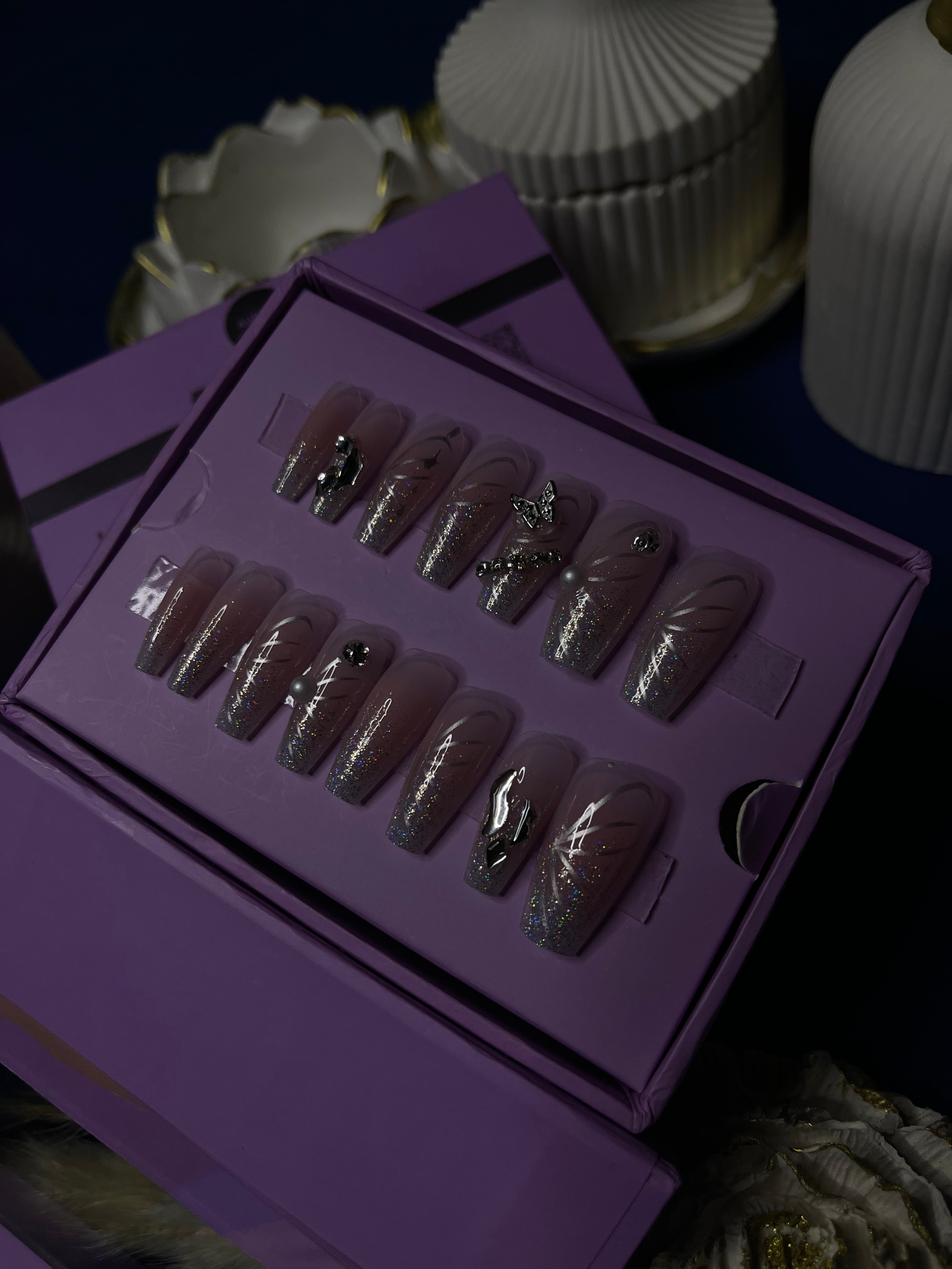 أغطية متعددة الفراشات - نعش