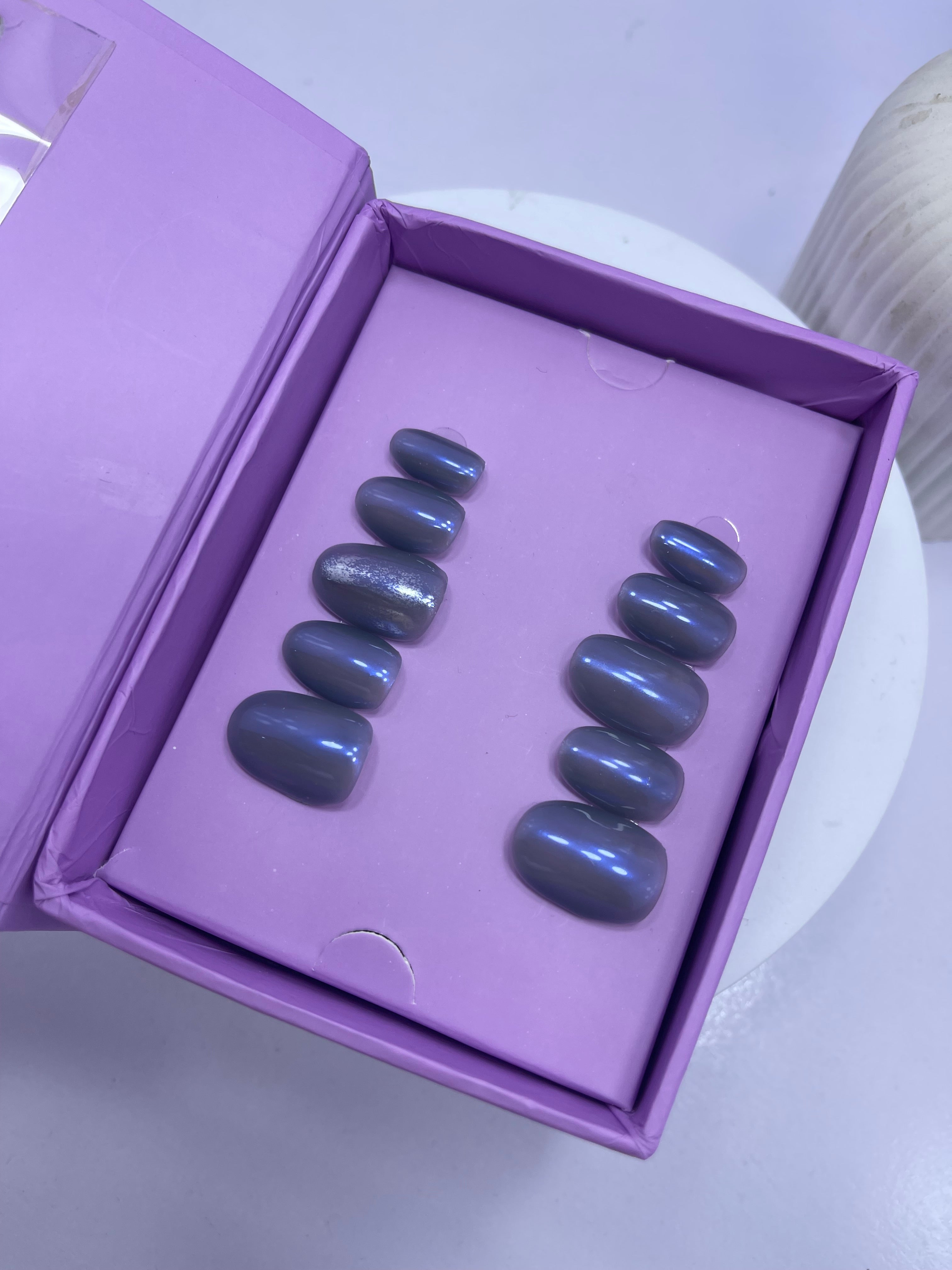 Mirror Grey - Short Oval Press On Nails