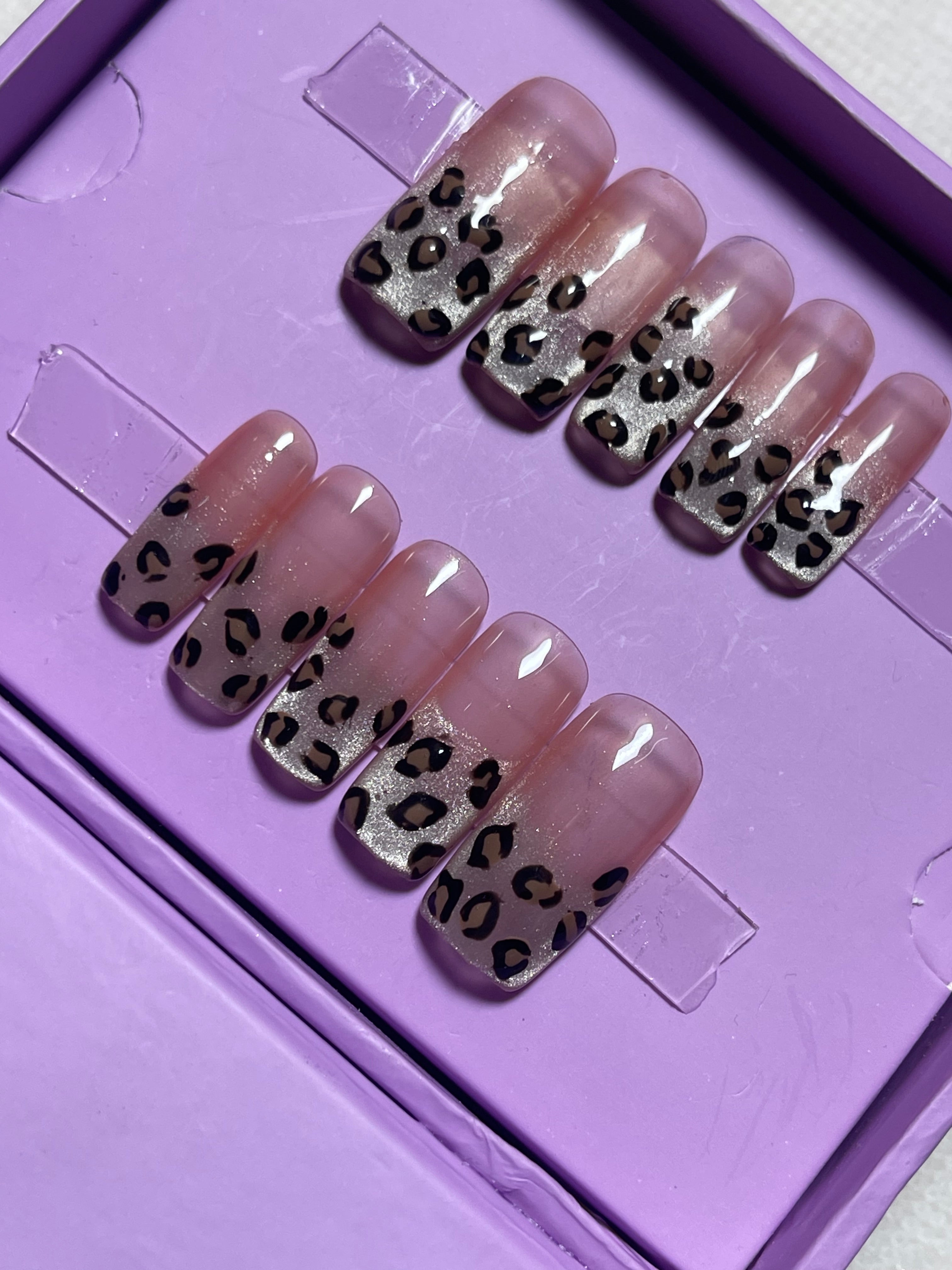 Realistic Leopard cat eye ombre - Medium Square Press Ons