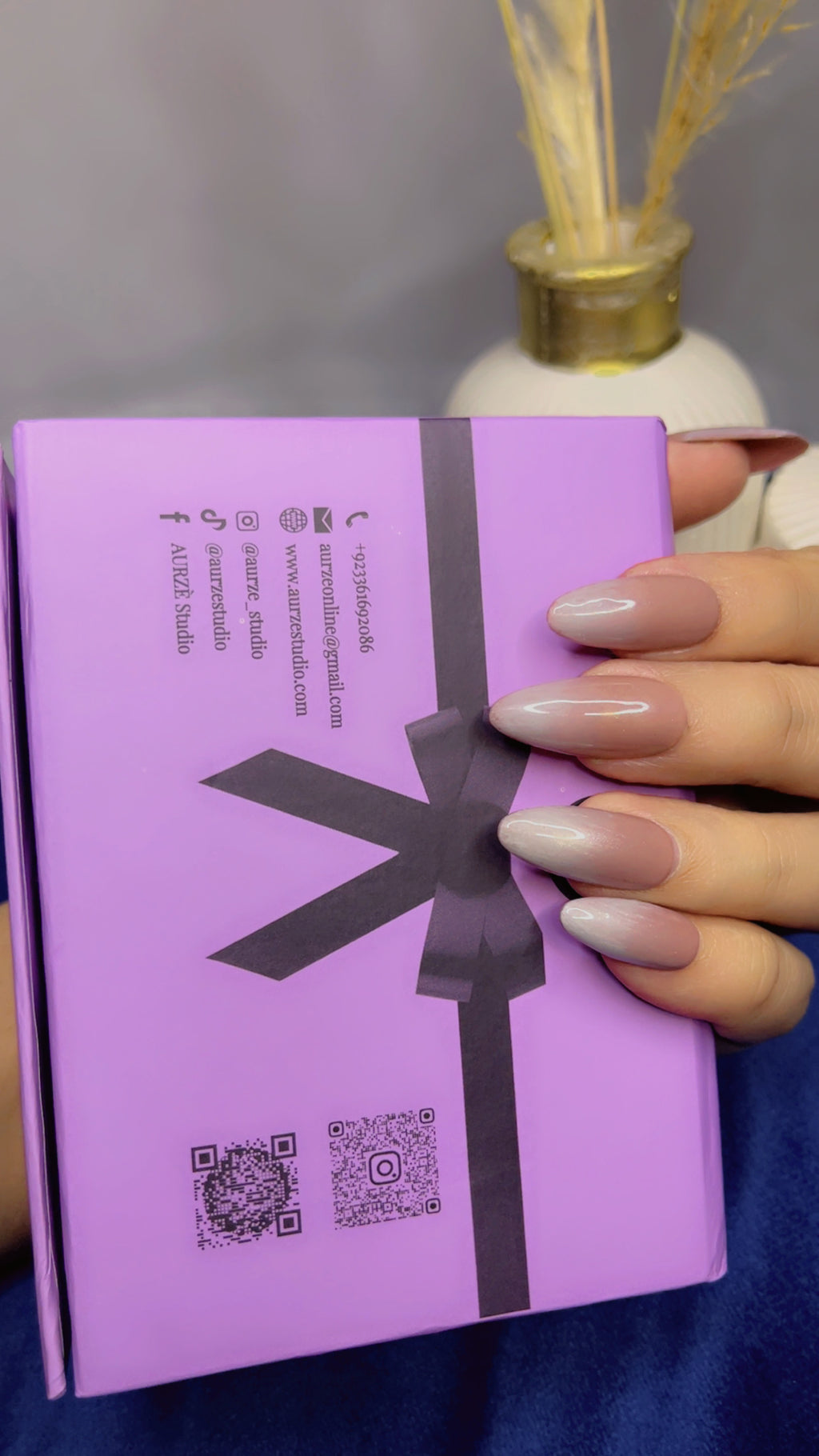 Realistic Ombre - Almond Press On Nails