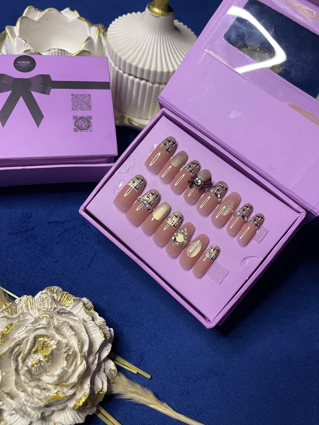 Gold French Cat Eye- Oval Press Ons