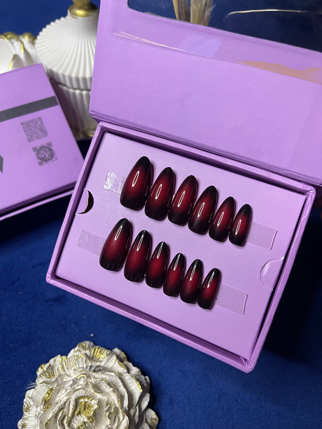 Red & Black Round Ombre - Almond Press Ons