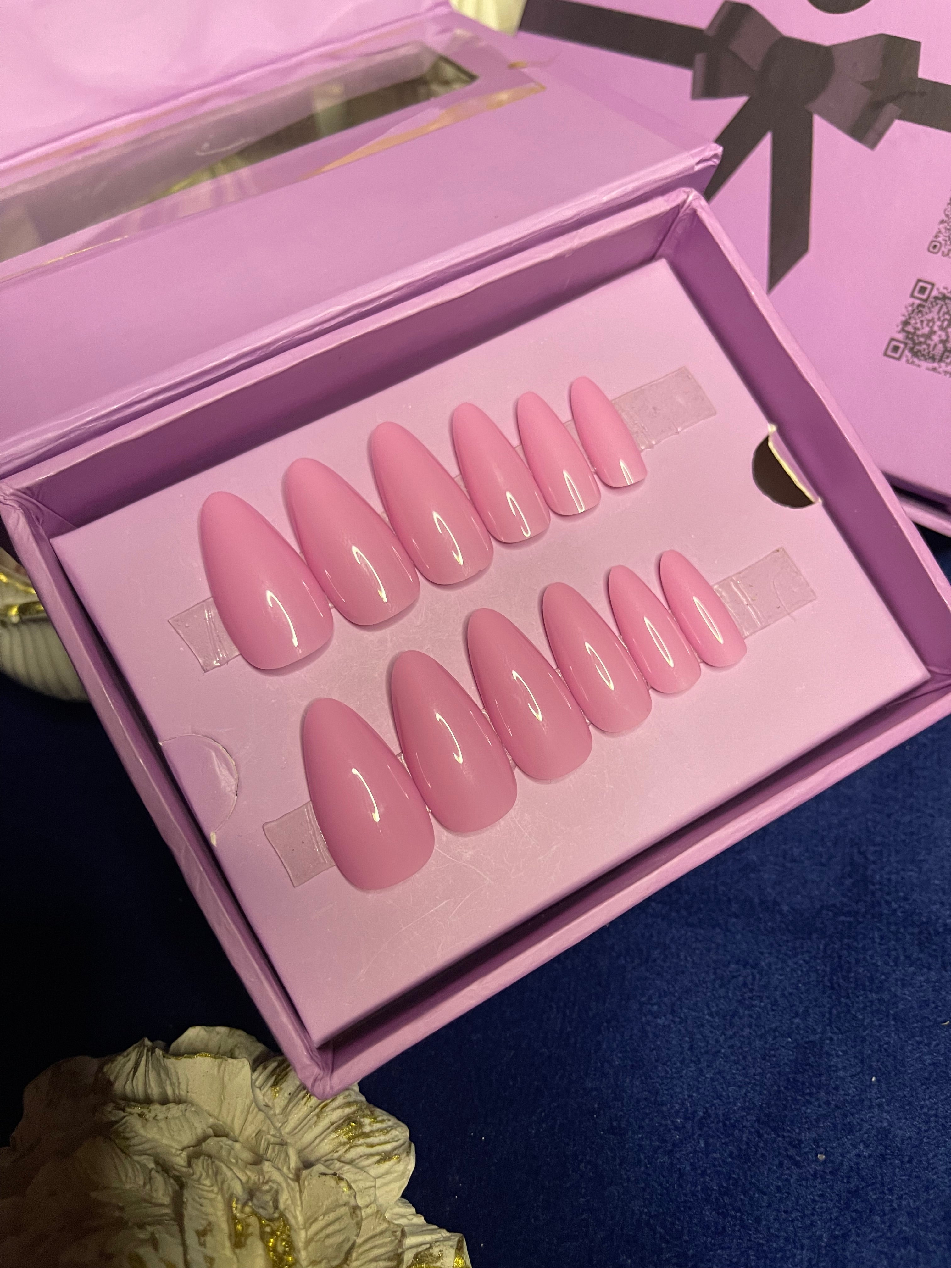 Plain Pink - Almond Press Ons