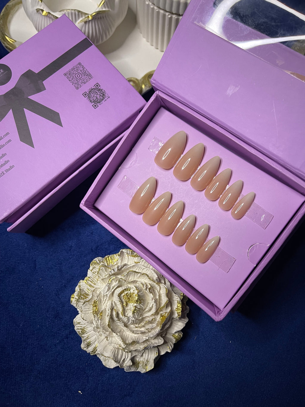 Natural White Ombre - Almond Press Ons