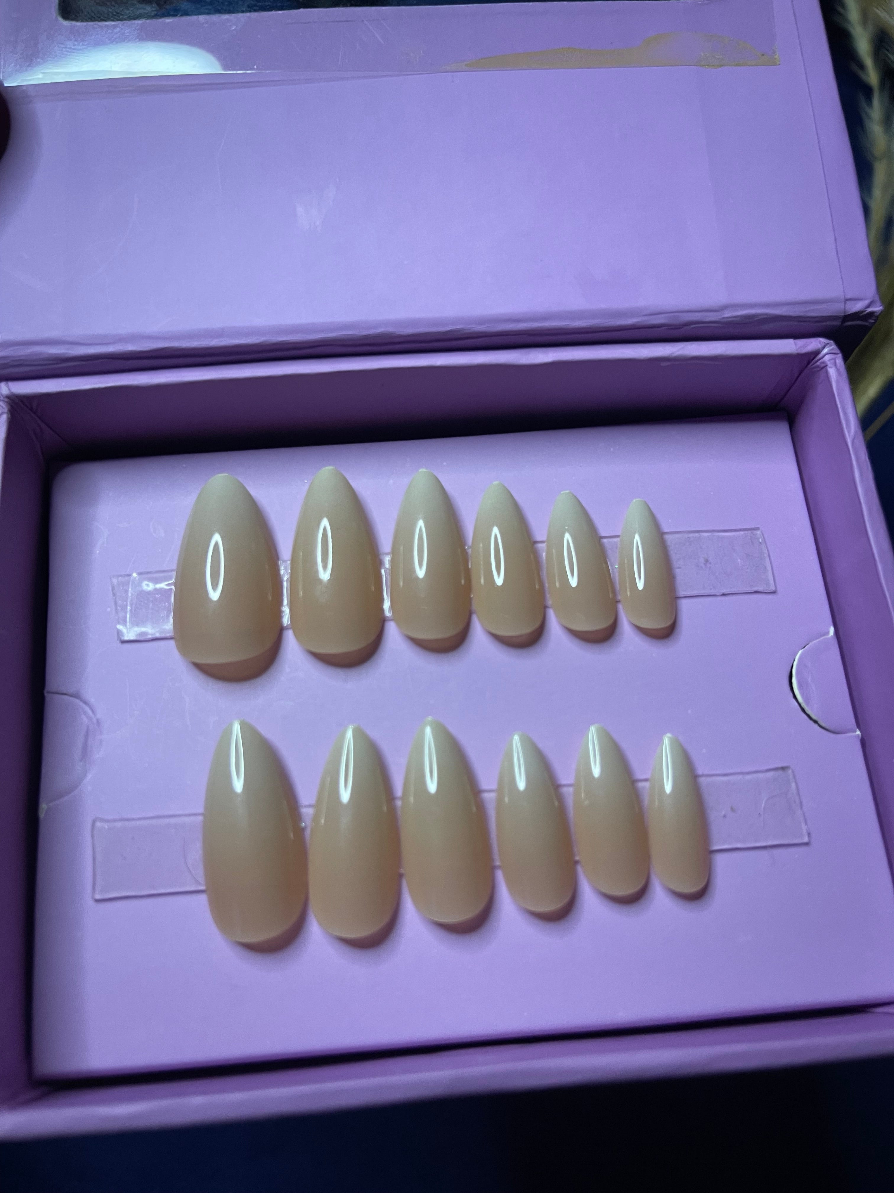 Natural White Ombre - Almond Press Ons