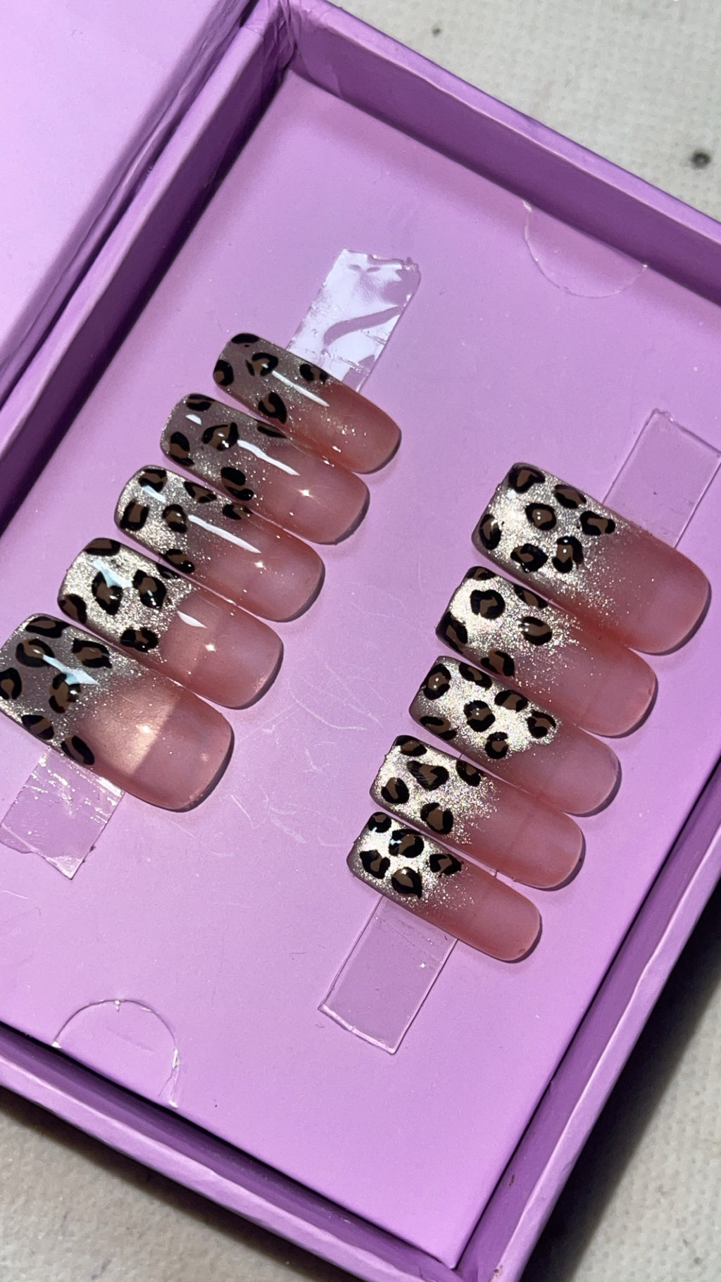 Realistic Leopard cat eye ombre - Medium Square Press Ons