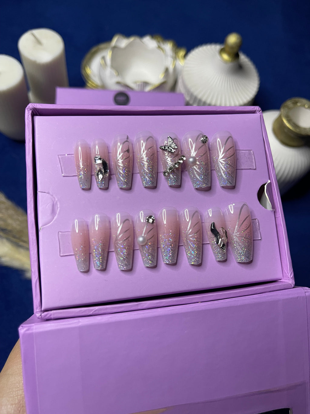 أغطية متعددة الفراشات - نعش