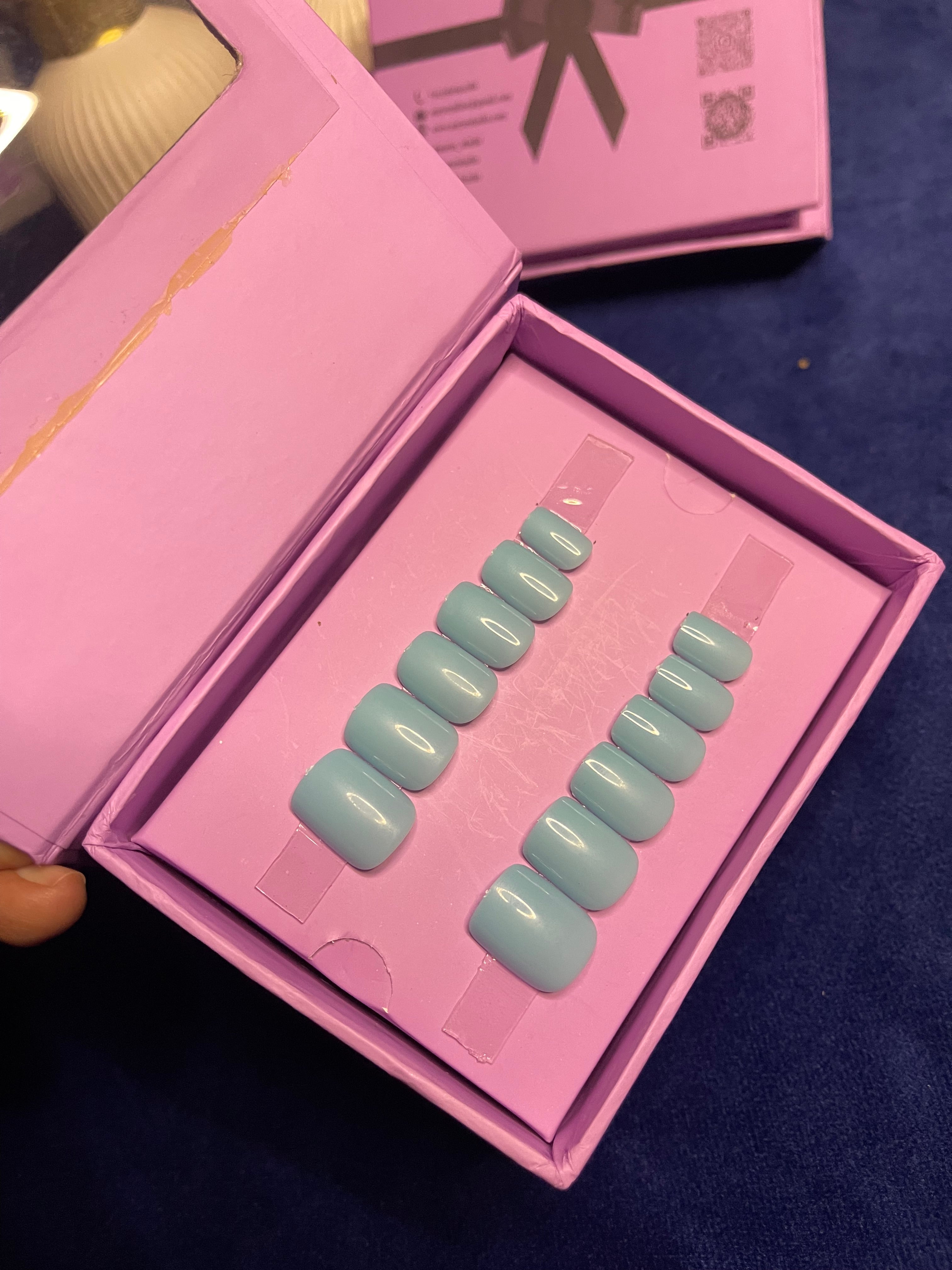 Plain sky blue - Short Square Press Ons