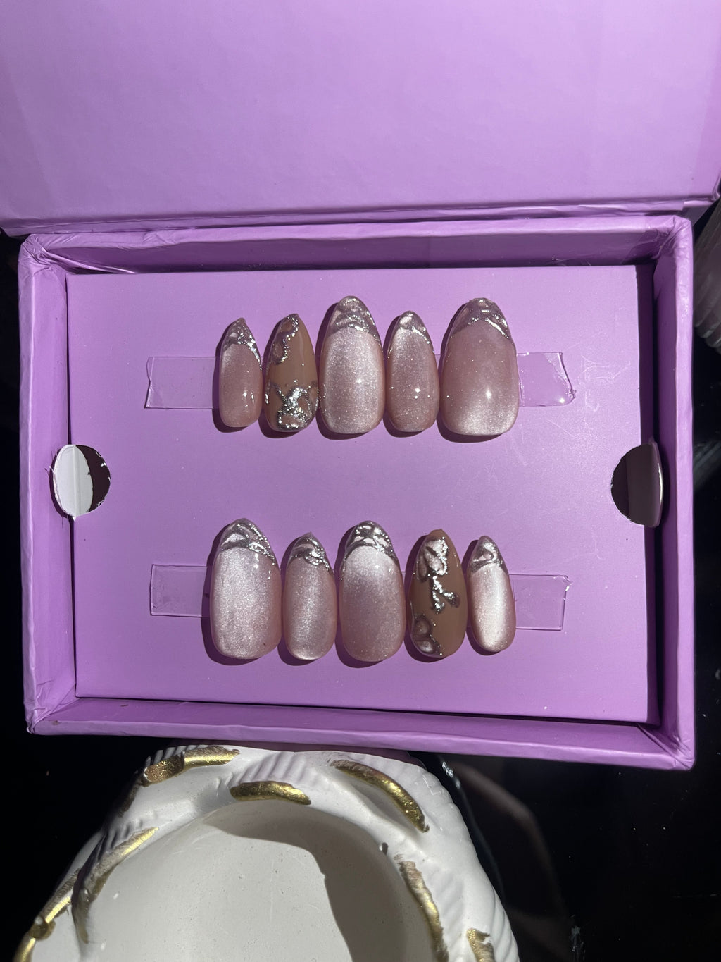 Nude floral chrome - Almond Press Ons