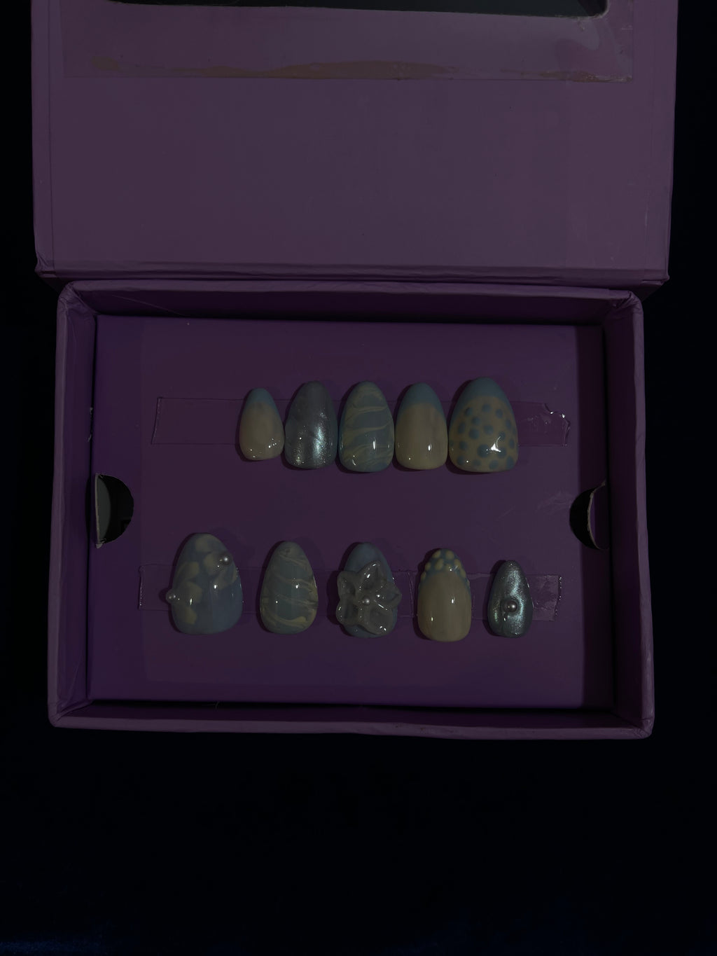 Sky is the limit- Short Almond Press On Nails