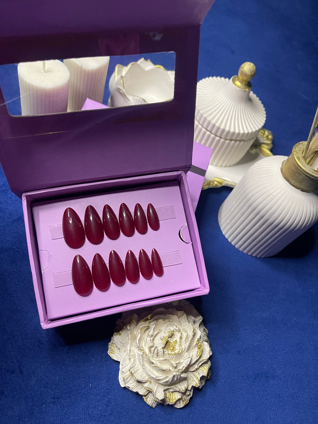 Plain Red - Medium Almond Press Ons