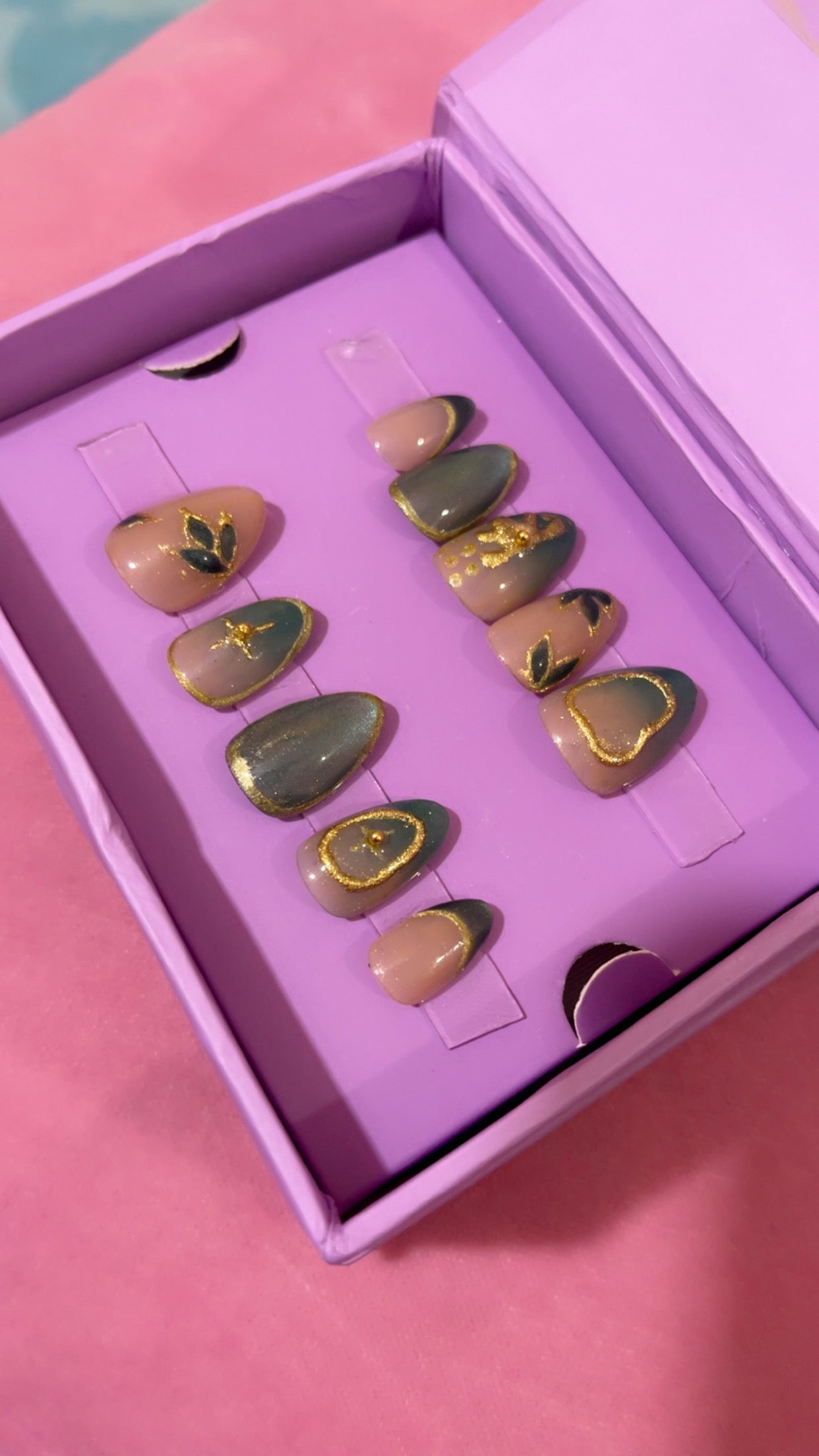 Luxury Bottle Green- Short Almond Press On Nails