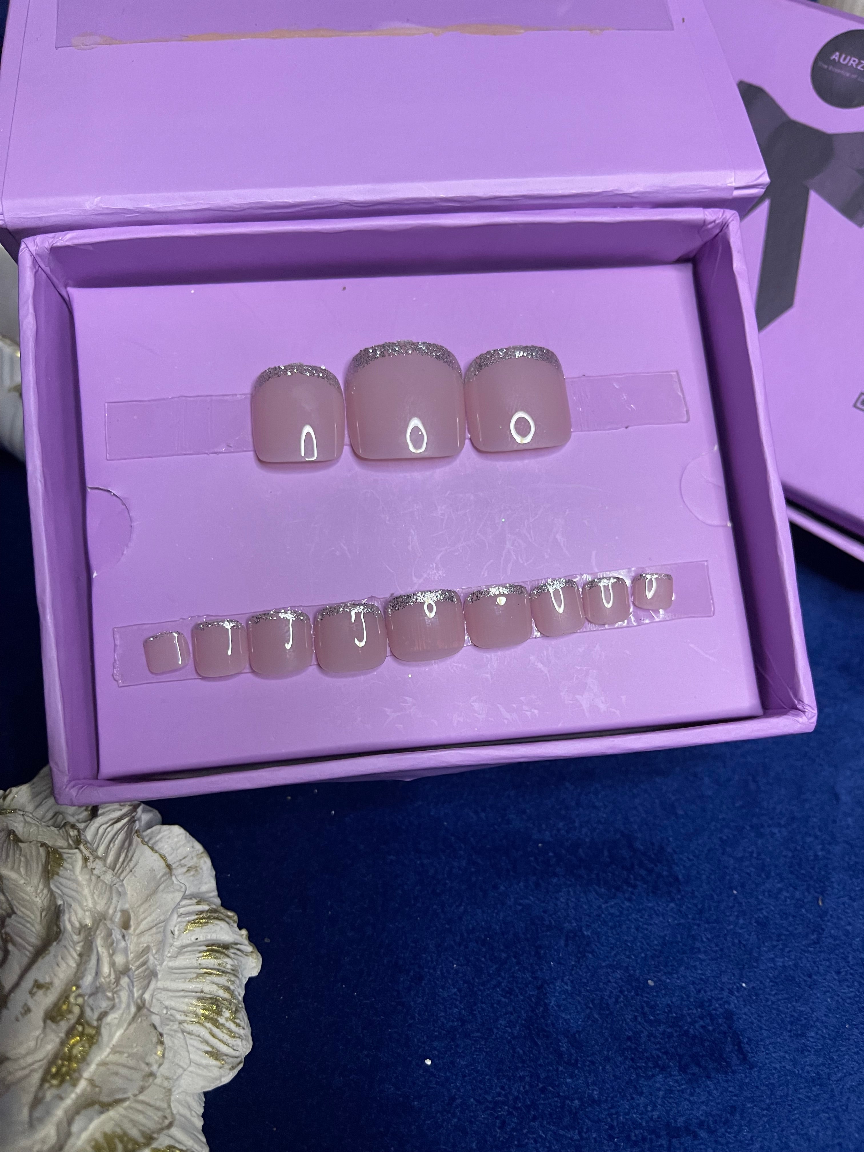 Nude Glitter French- toe nails