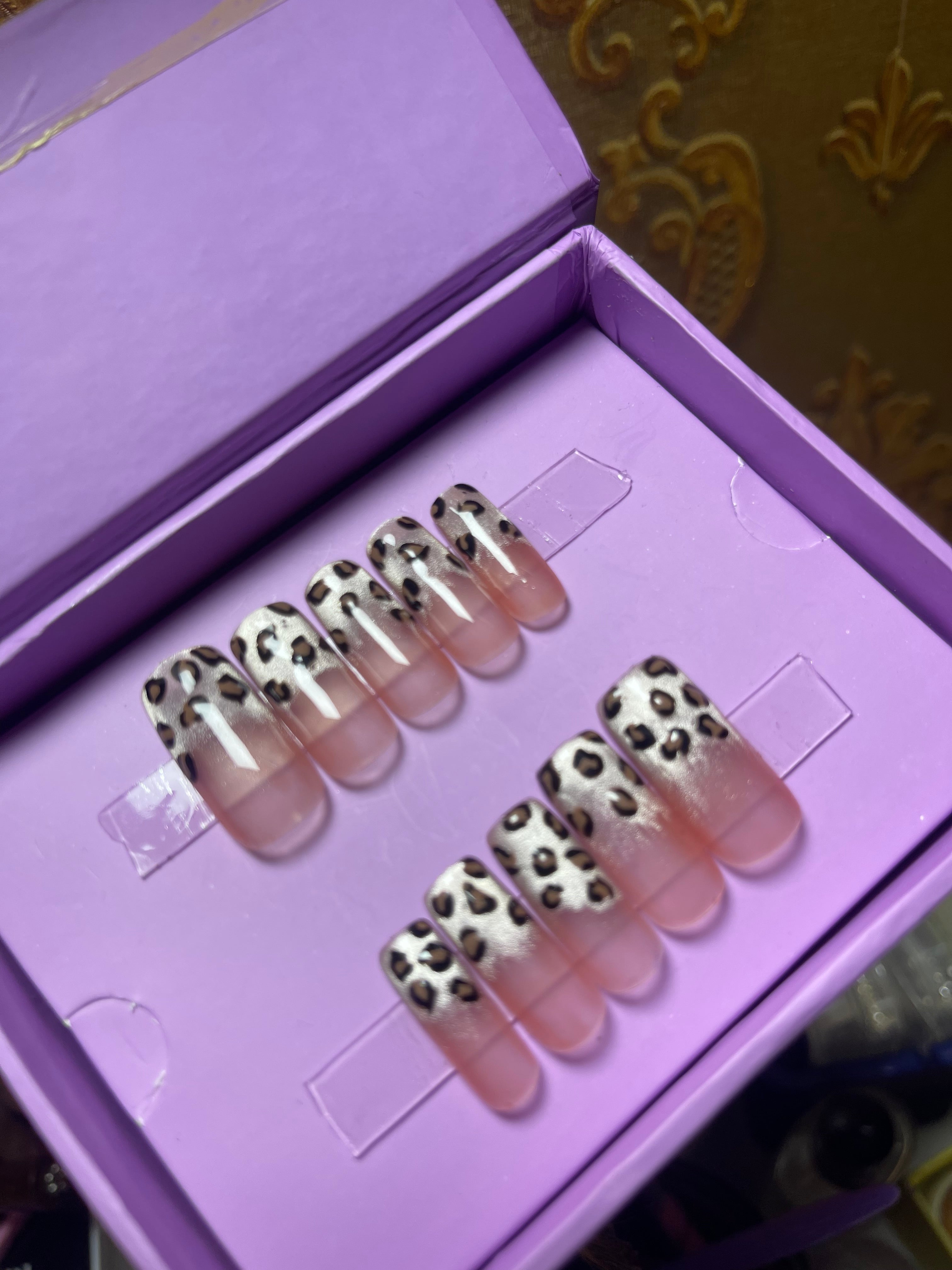 Realistic Leopard cat eye ombre - Medium Square Press Ons