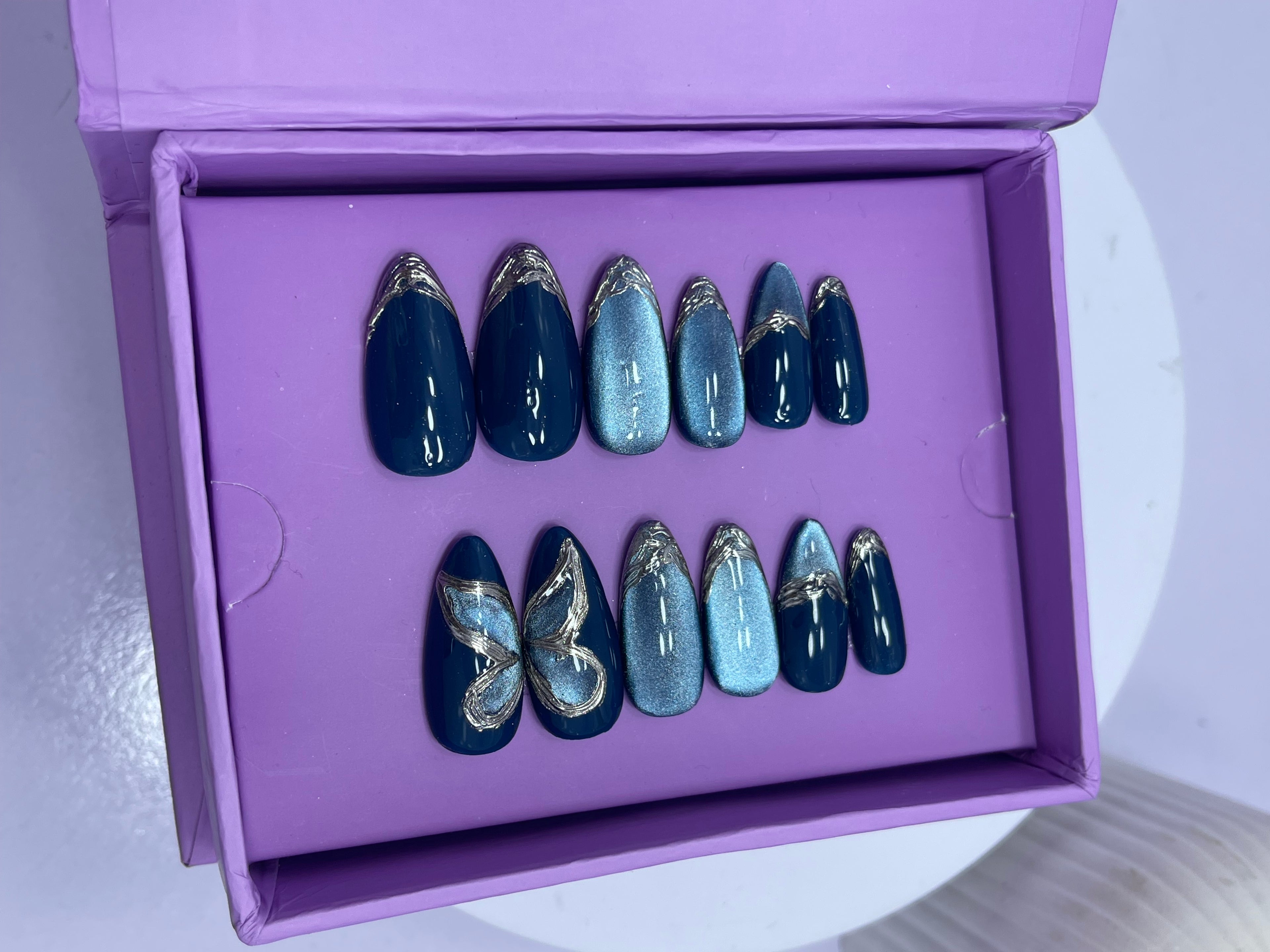 Zinc Butterfly to Cat Eye - Almond Press On Nails