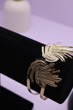 Sleek Wrist Series 0101 - AZ Golden Bangle & Ring Set