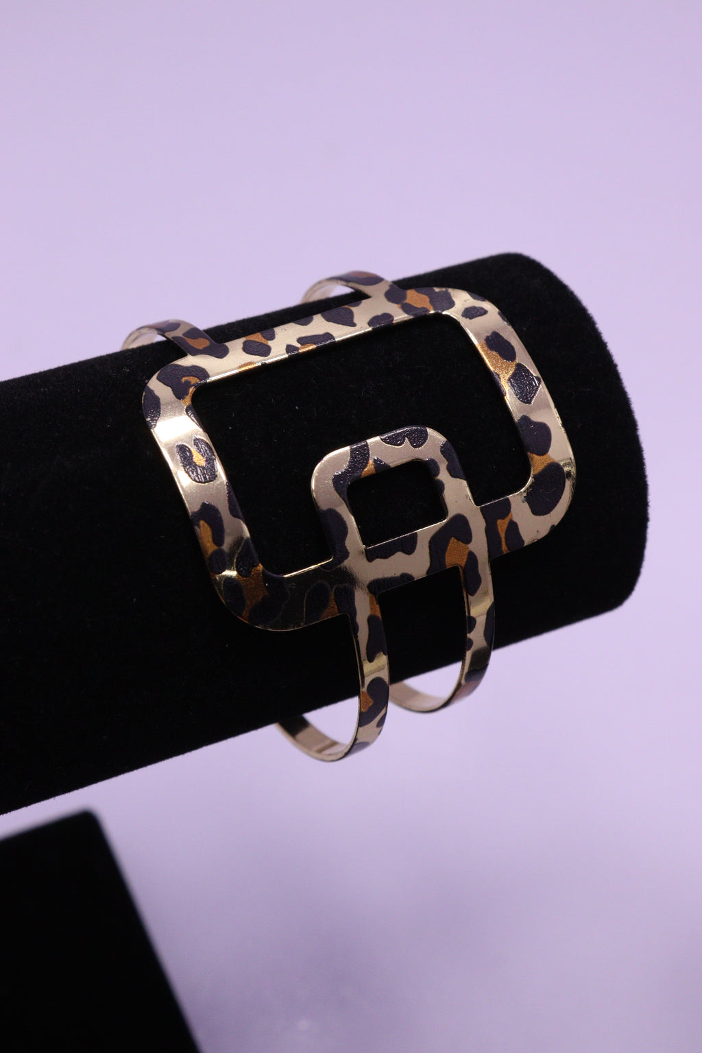 Sleek Wrist Series 0103 - AZ Golden Bangle & Ring Set